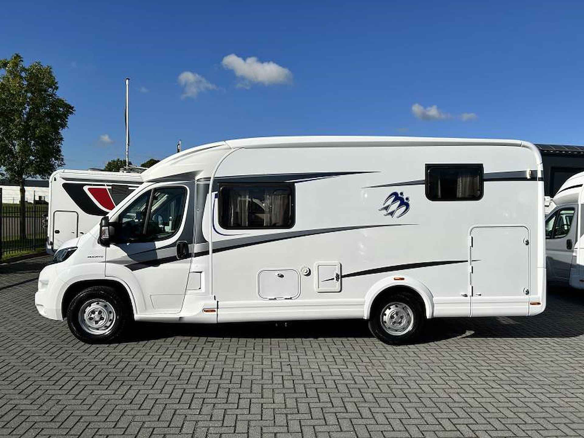 Knaus Van TI 600 ME Enkele-bedden/2015/6.60M - 22/24