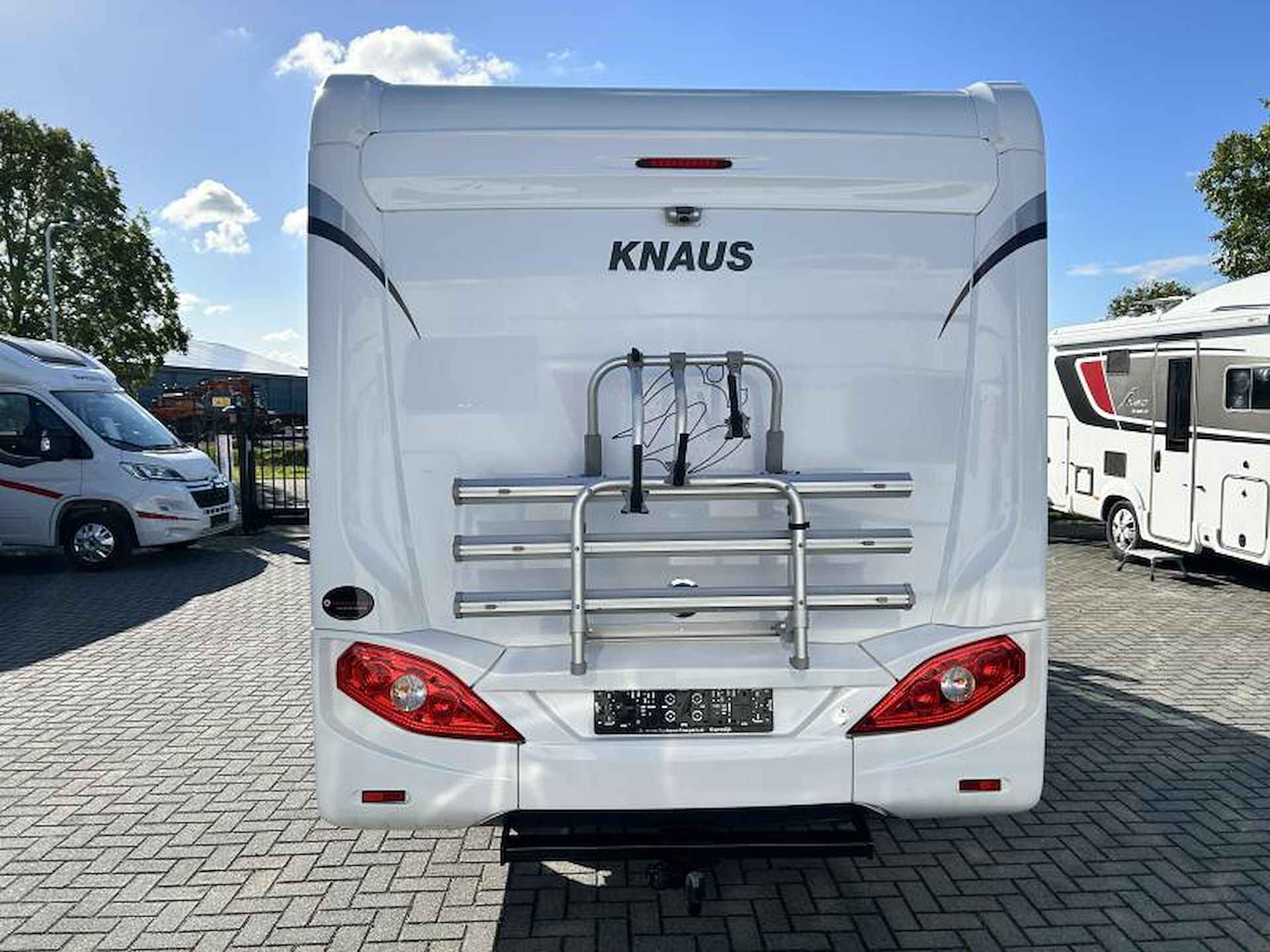 Knaus Van TI 600 ME Enkele-bedden/2015/6.60M - 24/24