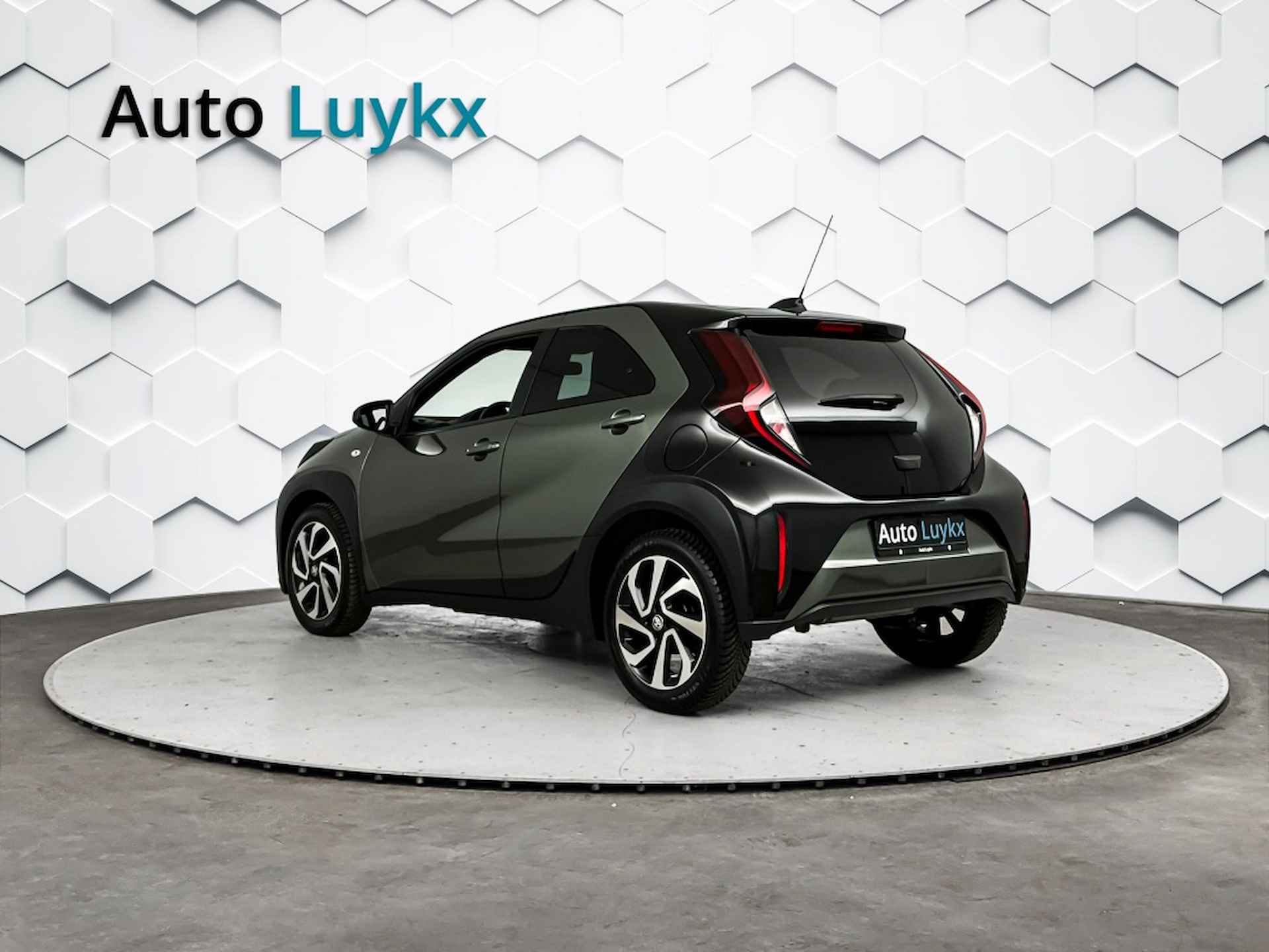 Toyota Aygo X 1.0 Pulse | 17'' L.M. Velgen | Adaptieve Cruise Control | App Connect - 3/36