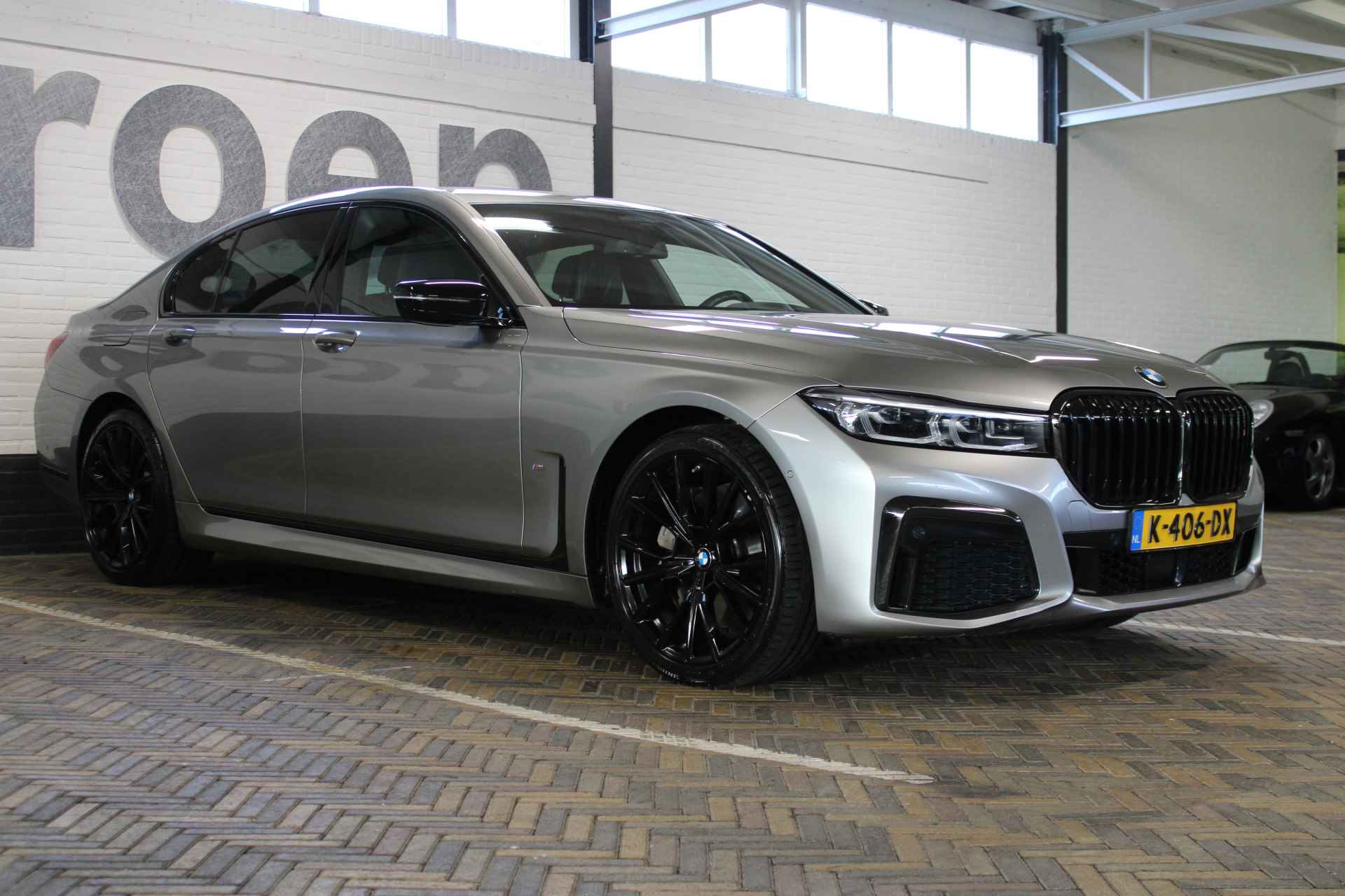 BMW 7 Serie 745e High Executive M-sport | Incl. 12 maanden garantie | Head-up display | Adaptive cruise control | Climate control | Memory seats | Stoelverwarming | Apple carplay/Android auto | Standkachel | - 23/60