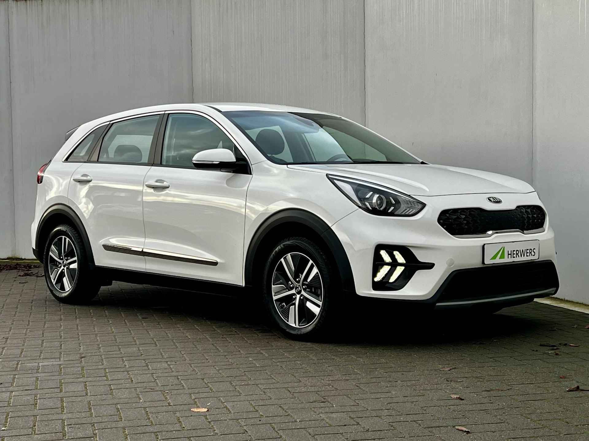 Kia Niro 1.6 GDi PHEV DynamicLine Automaat / Adaptieve CC / Navigatie via Apple Carplay Android / All Season banden /  EAER bereik 49 km / EAER bereik stad 65 km / - 36/44