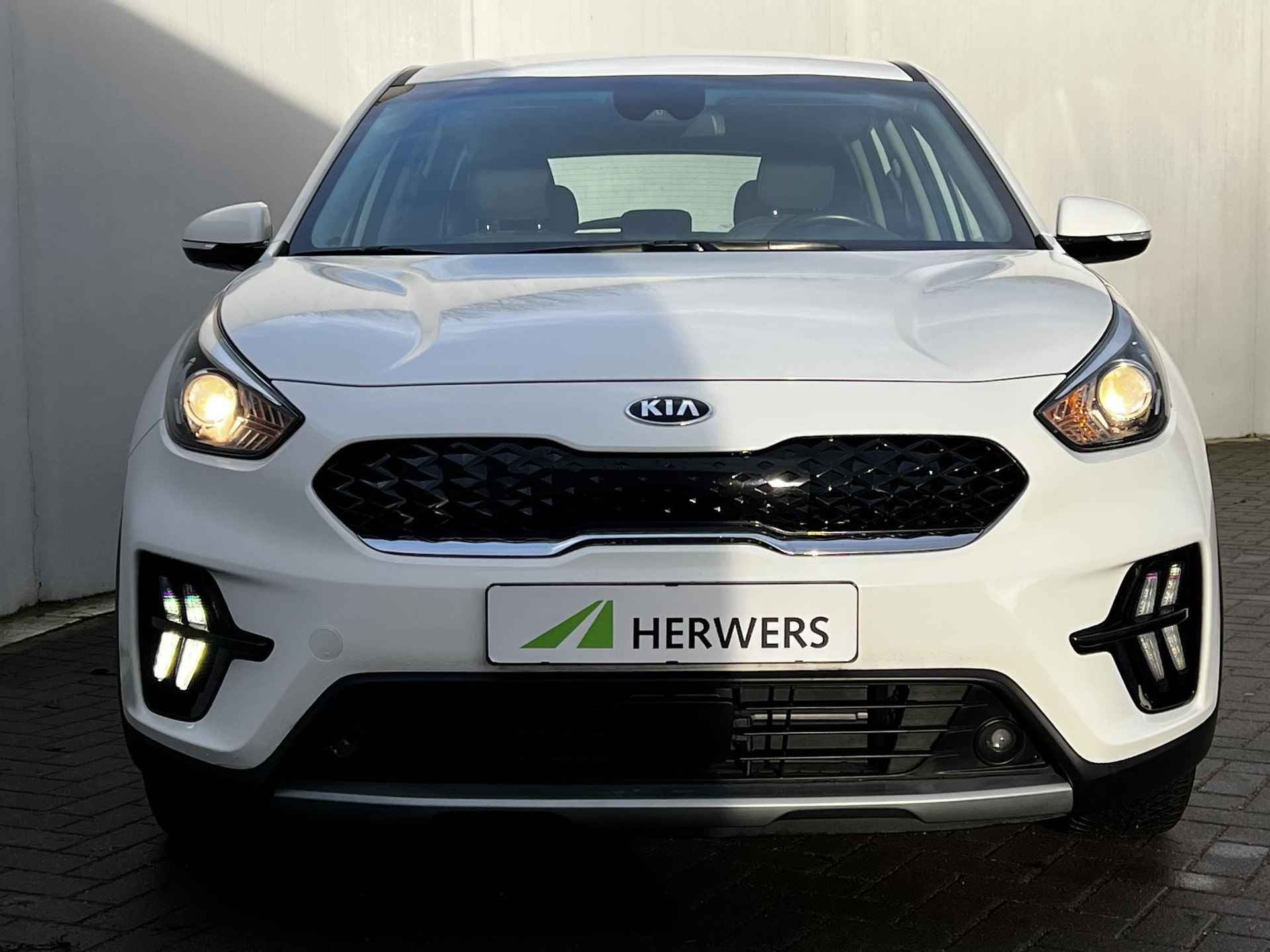 Kia Niro 1.6 GDi PHEV DynamicLine Automaat / Adaptieve CC / Navigatie via Apple Carplay Android / All Season banden /  EAER bereik 49 km / EAER bereik stad 65 km / - 42/44