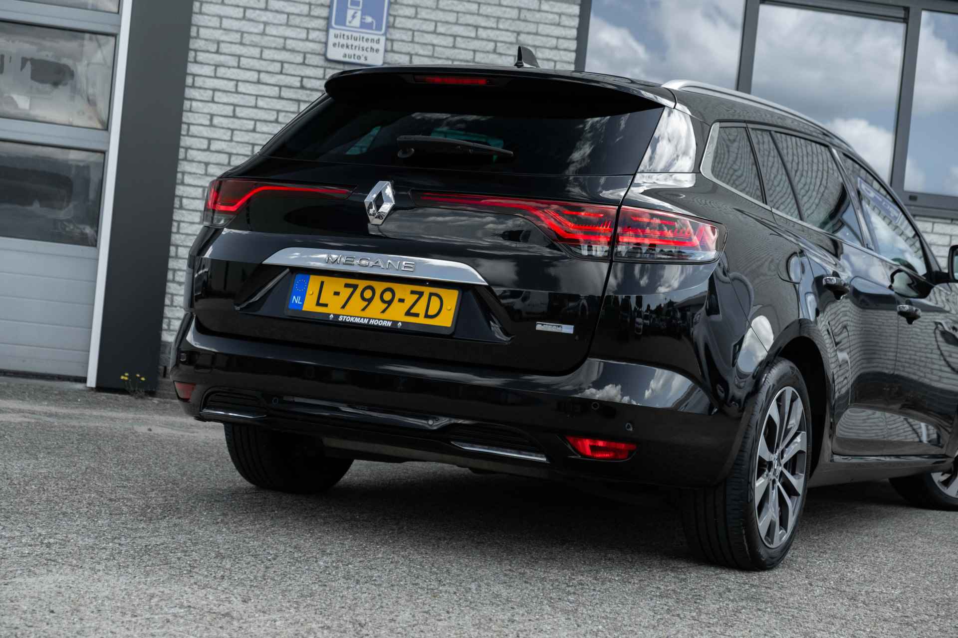 Renault Mégane Estate 1.6 E-Tech Plug-In Hybrid AUT 160 Business Edition One | Lederen bekleding | Stoel en stuurverwarming | LM Velgen | incl. Bovag rijklaarpakket met 12 maanden garantie - 18/48