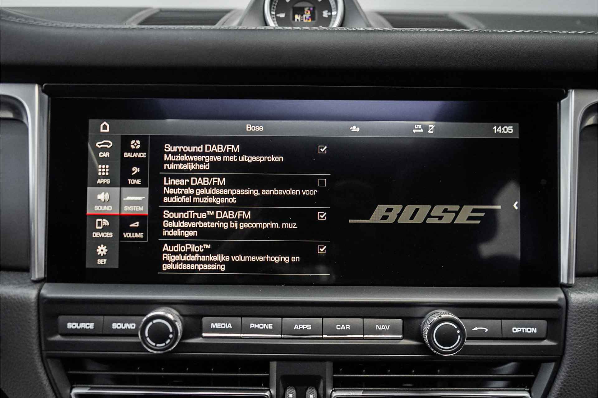 Porsche Macan 2.0T Pano Luchtvering Bose ACC 21" - 43/78