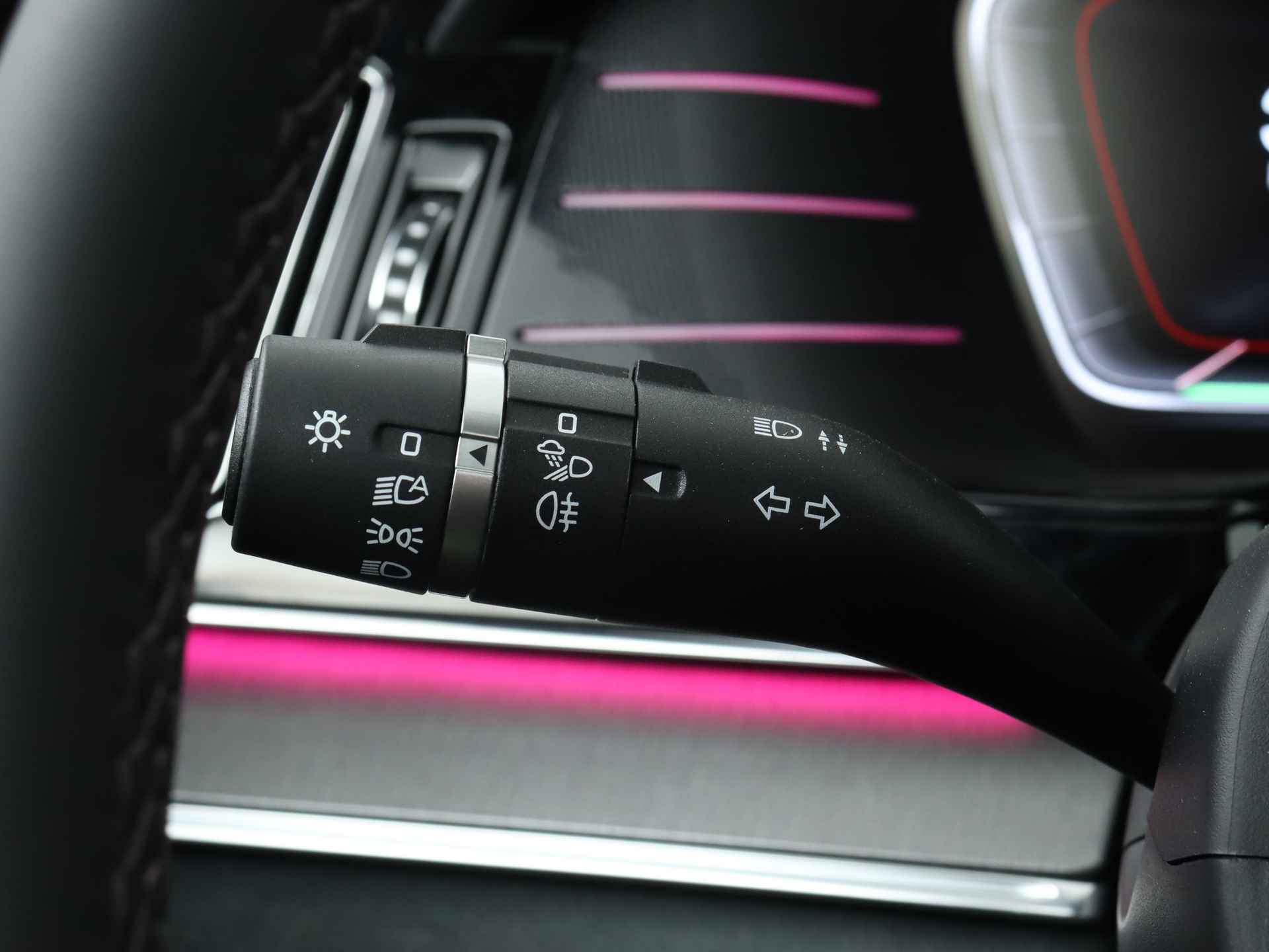 BYD TANG AWD Executive 86 kWh | €10.000 Voorraad Voordeel! Direct Rijden! | Leder | Keyless | Camera | 7 Persoons | Stoel en Stuurverwarming | - 20/45