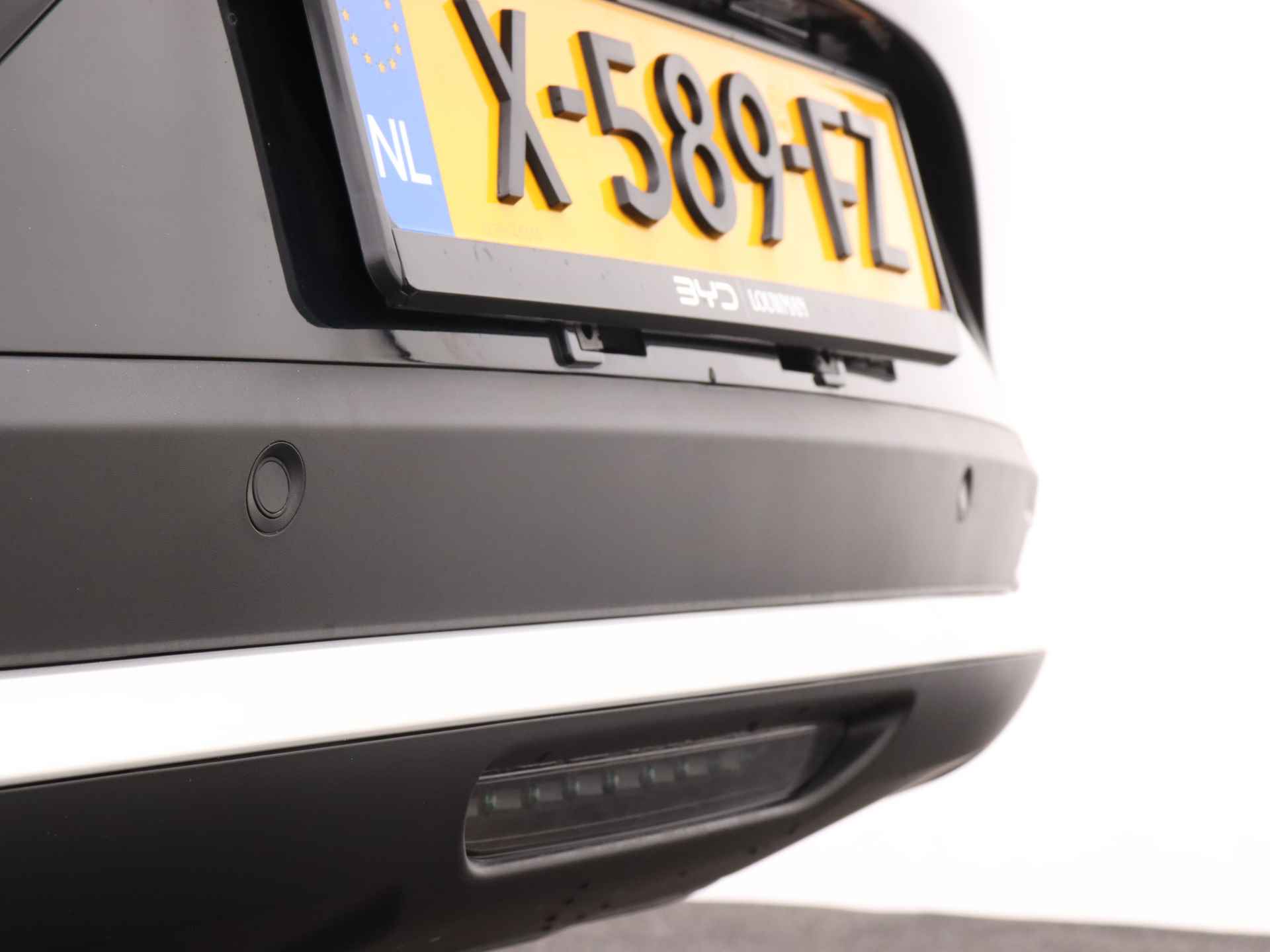 BYD TANG AWD Executive 86 kWh | €10.000 Voorraad Voordeel! Direct Rijden! | Leder | Keyless | Camera | 7 Persoons | Stoel en Stuurverwarming | - 42/45