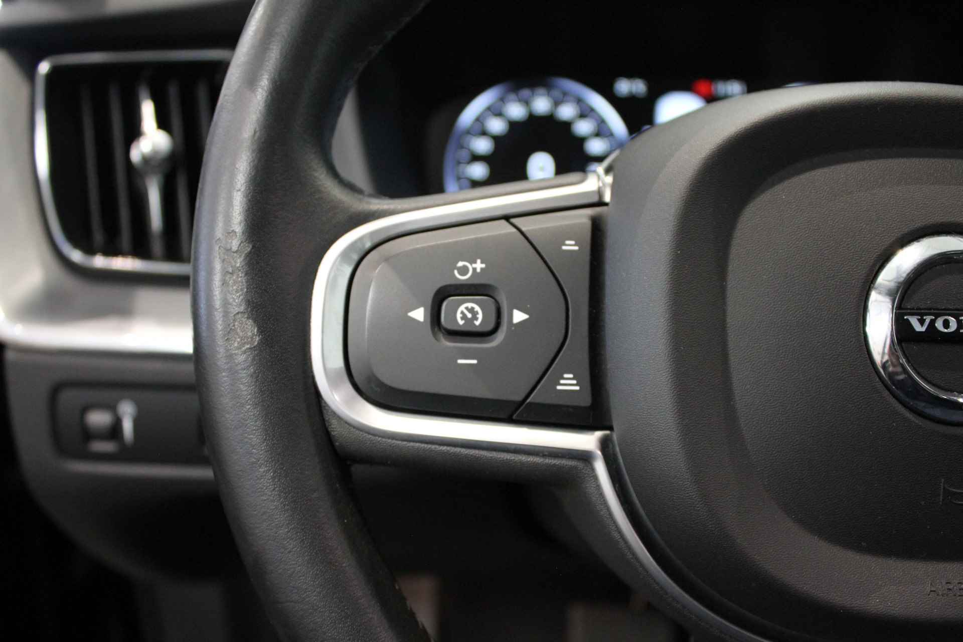 Volvo XC60 2.0 D4 AWD Momentum | Automaat | Navigatie | - 22/28