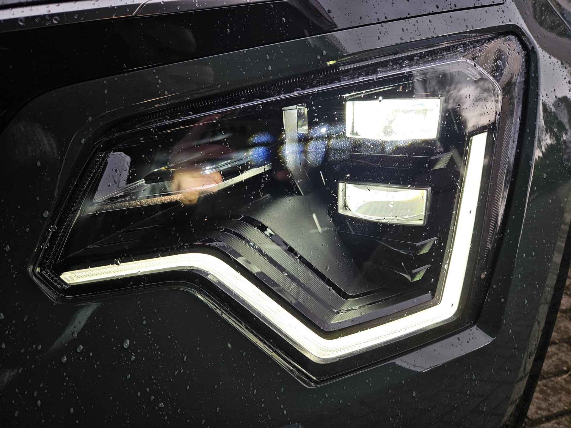 Kia Niro EV ExecutiveLine 64.8 kWh | Afneembare trekhaak | 7 jaar garantie | Snel leverbaar uit voorraad | Vehicle-2-Load (V2L) | Bekleding in premium lederlook | Harman Kardon Premium Sound System - 7/36