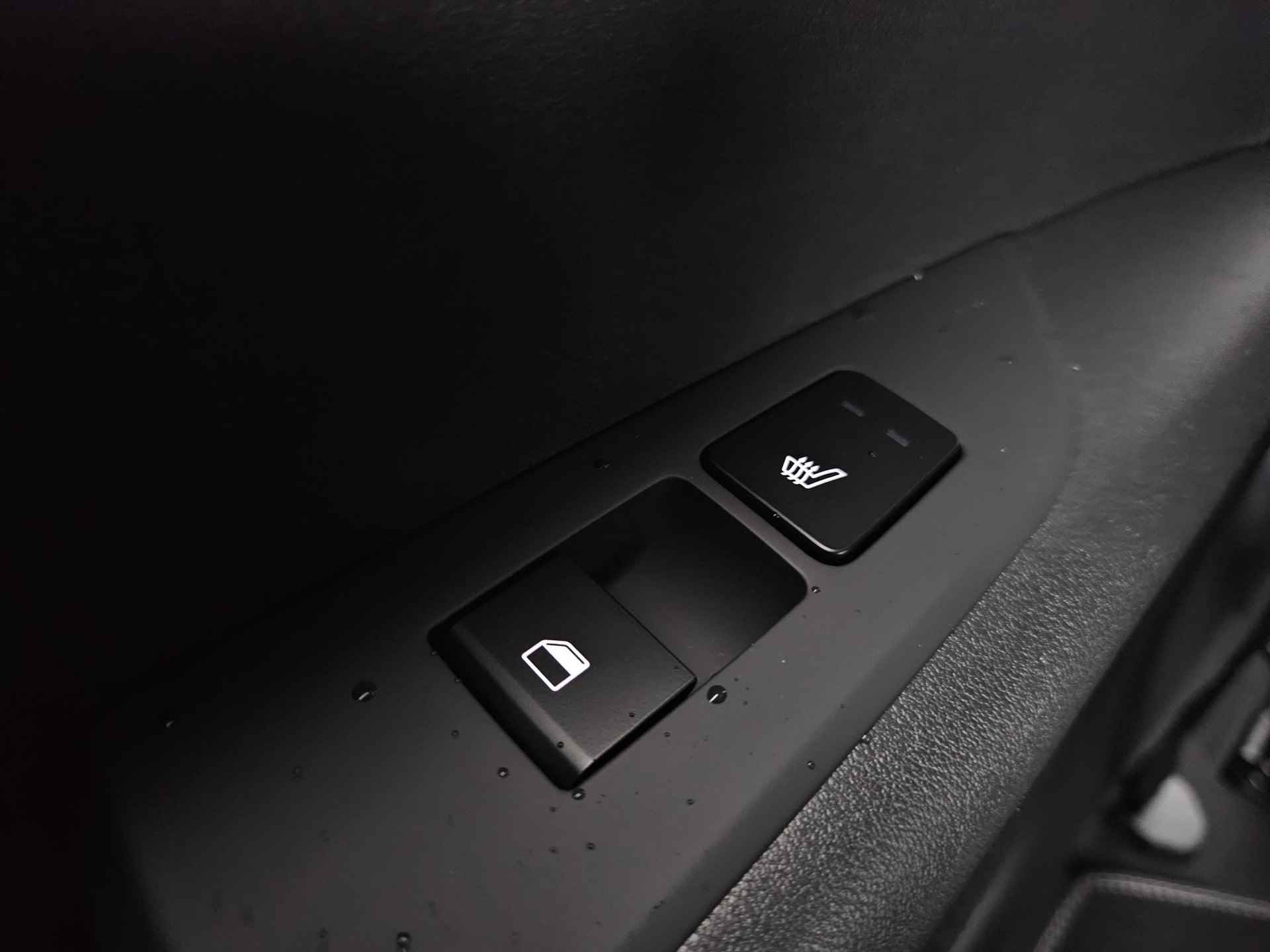 Kia Niro EV ExecutiveLine 64.8 kWh | Afneembare trekhaak | 7 jaar garantie | Snel leverbaar uit voorraad | Vehicle-2-Load (V2L) | Bekleding in premium lederlook | Harman Kardon Premium Sound System - 30/36