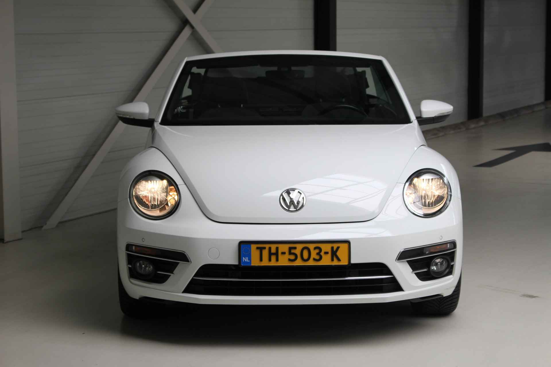 Volkswagen Beetle Cabriolet 1.4 TSI DSG SOUND Navigatie | Stoelverwarming | Parkeersensoren | All season banden . - 6/25