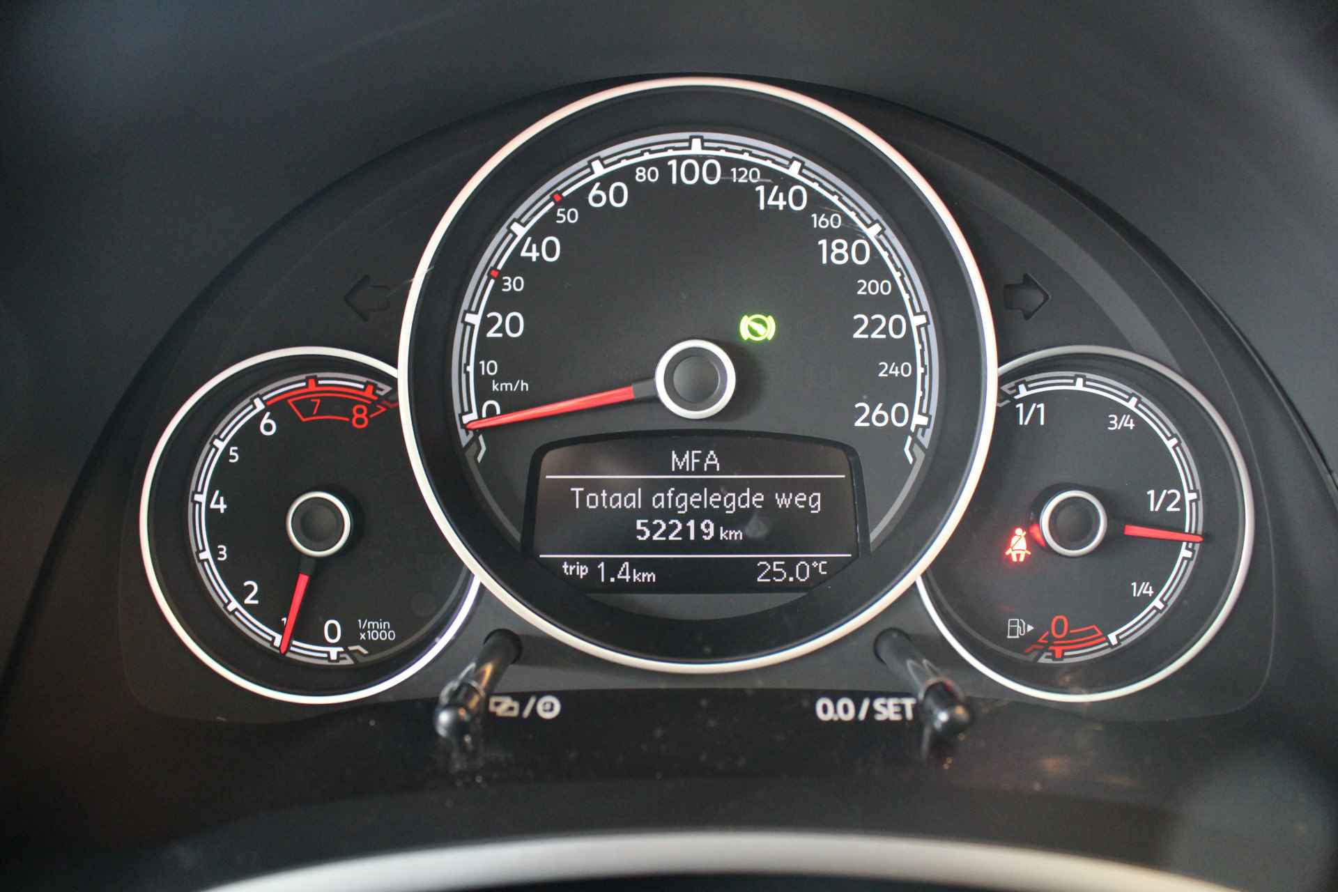 Volkswagen Beetle Cabriolet 1.4 TSI DSG SOUND Navigatie | Stoelverwarming | Parkeersensoren | All season banden . - 12/25