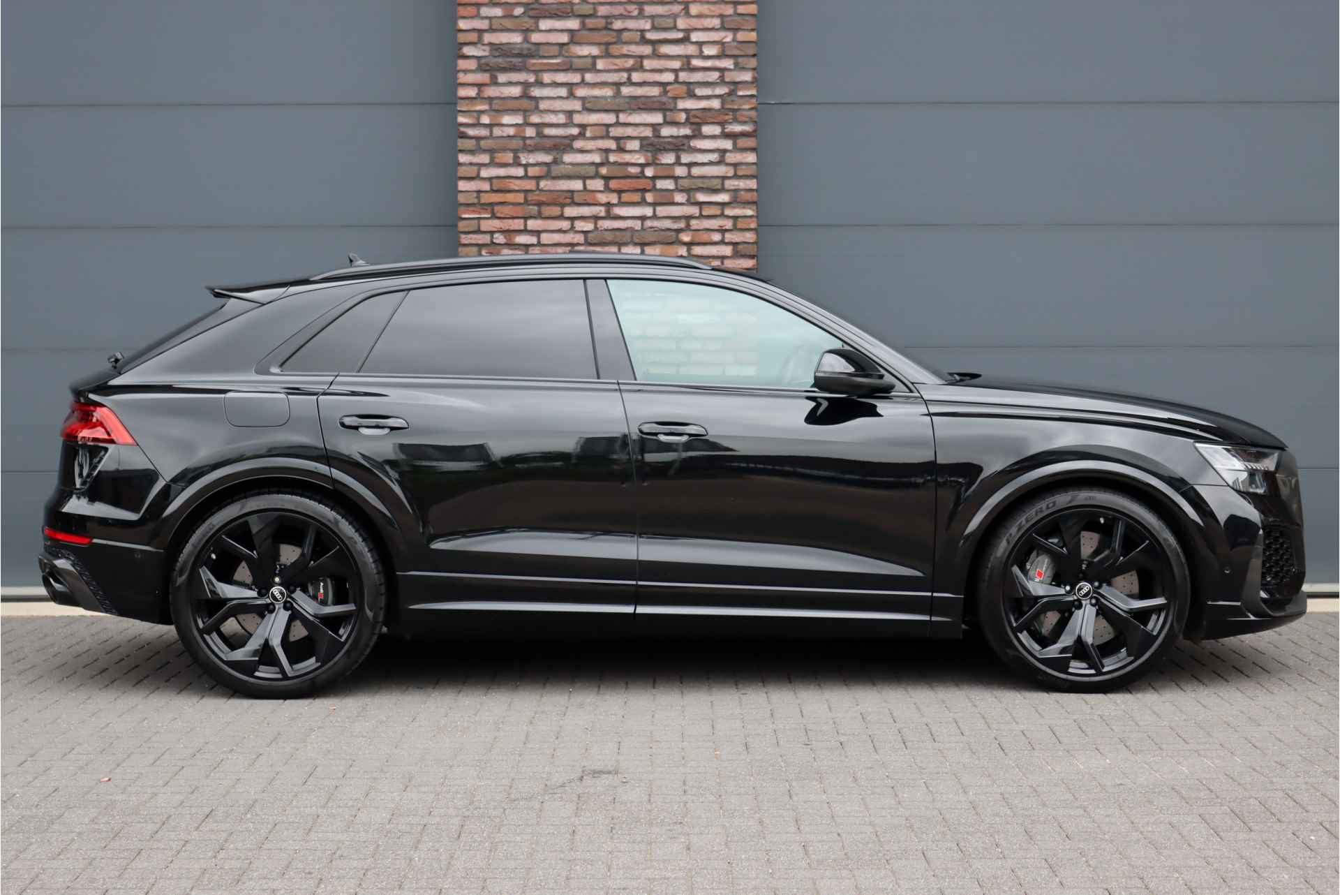 Audi Q8 4.0 TFSI RSQ8 Quattro Aut8 | 600pk | Audi Garantie | Keramisch | Carbon | B&O | Adaptive Cruise Control | Trekhaak | Panoramadak | Verwarmd Stuurwiel | Massage | Memory | Standkachel | Ventilatie | HUD | - 12/53