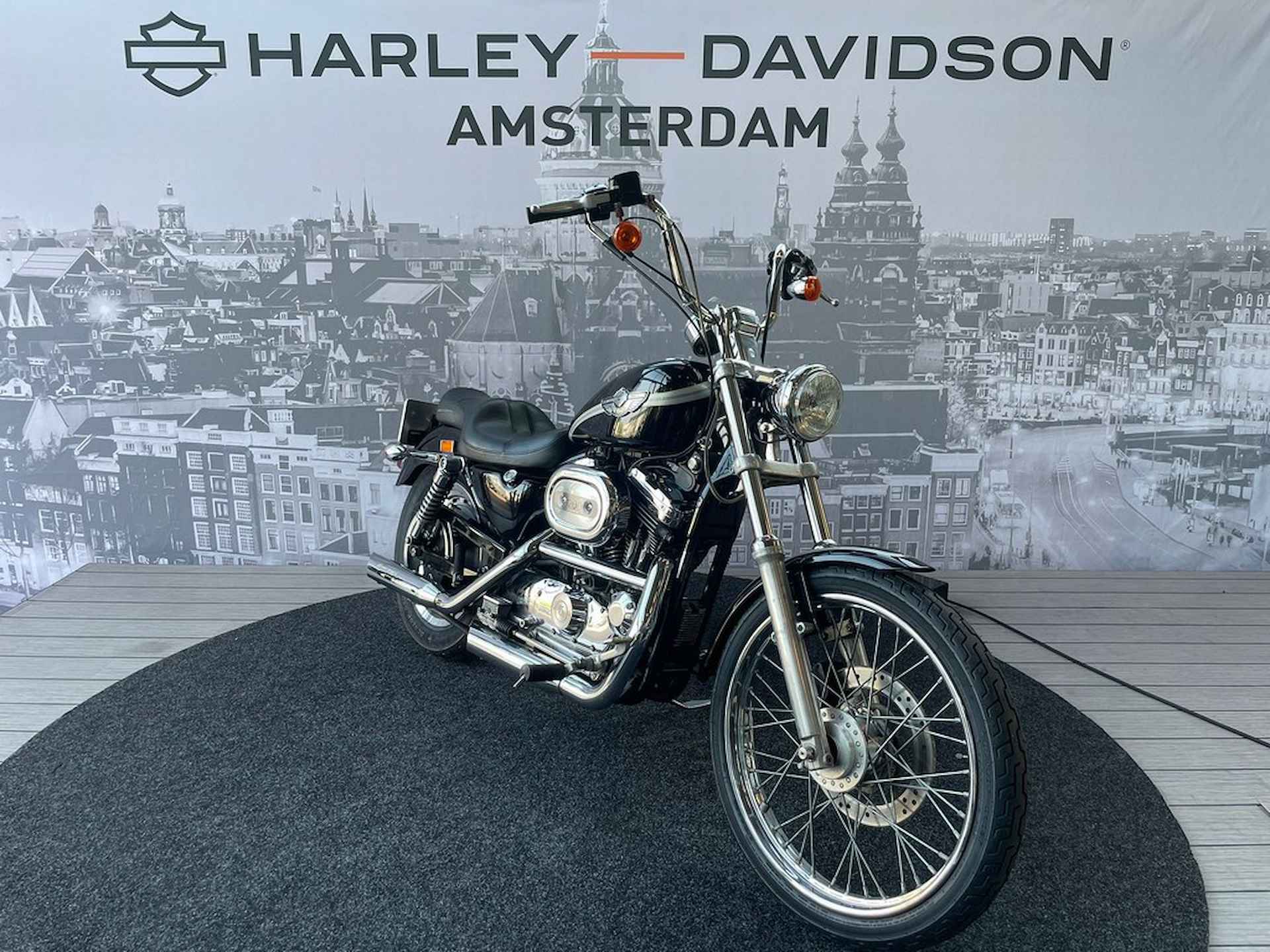 Harley-Davidson XL1200C - 3/8