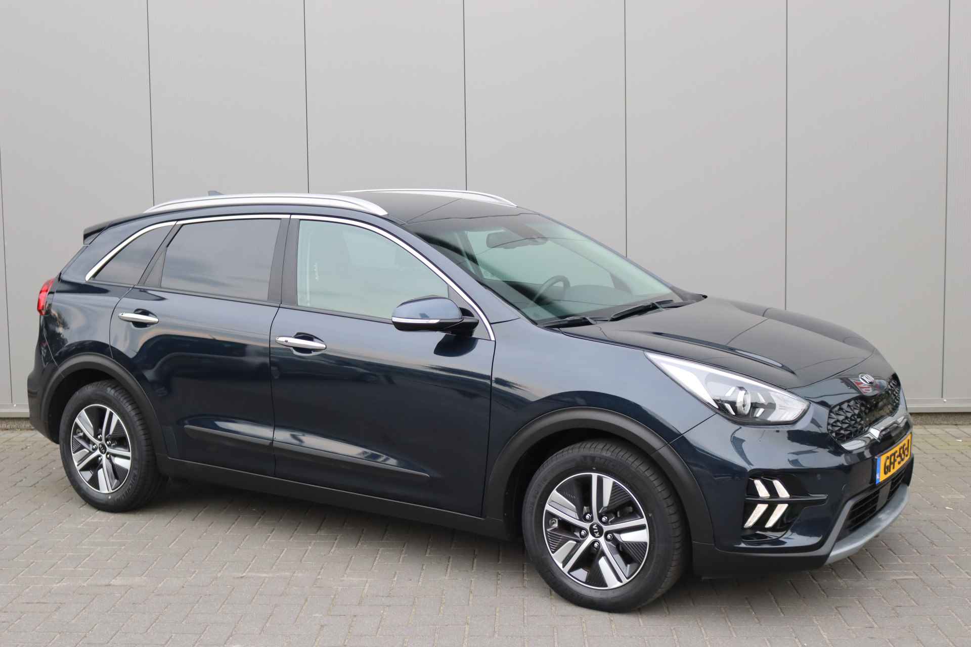 Kia Niro 1.6 GDi Hybrid DynamicLine Navigatie/Camera/Adaptive-cruise/Parkeerhulp - 2/33