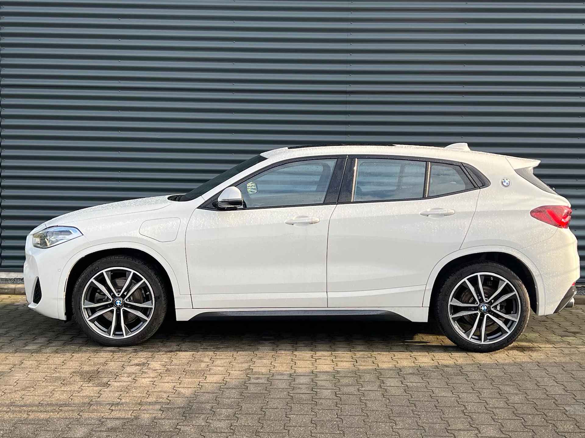 BMW X2 xDrive25e M-Sport Plug-in Hybrid PHEV | Panodak | Led | Carplay | Sportstoelen Verwarmd | 19"L.M |  Sfeerverlichting | - 3/10