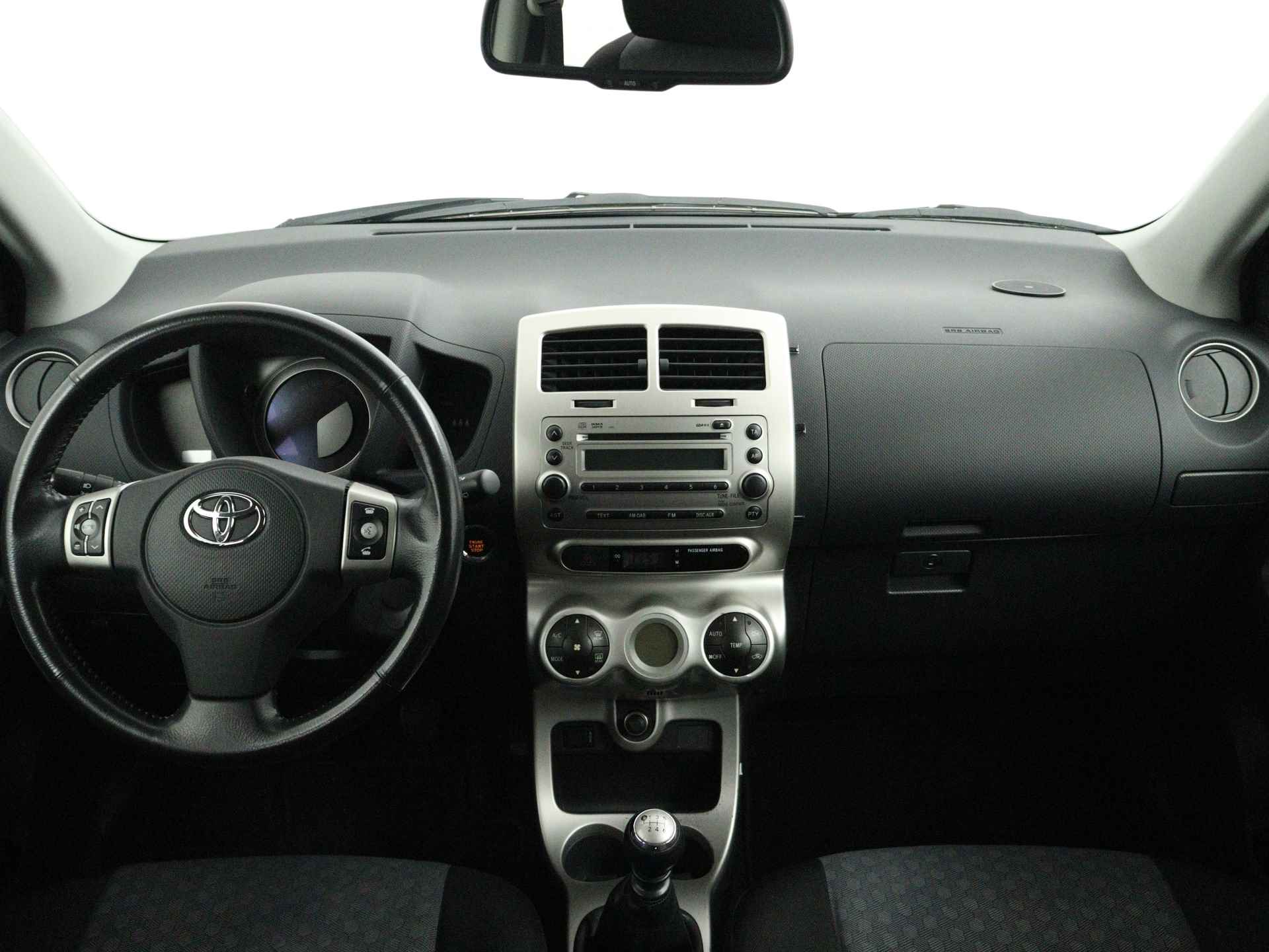 Toyota Urban Cruiser 1.3 VVT-i Dynamic | Climate Control | LM Velgen | Trekhaak | Parkeersensoren | - 6/39