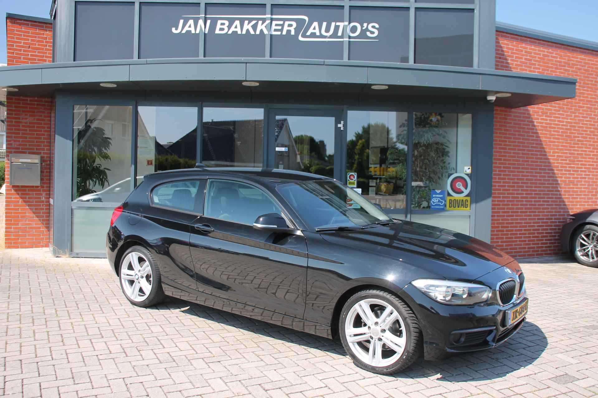 BMW 1-serie 116i M Sport ✅ Airco ✅ Bleutooth ✅ 17inch ✅ Rijklaar - 2/21