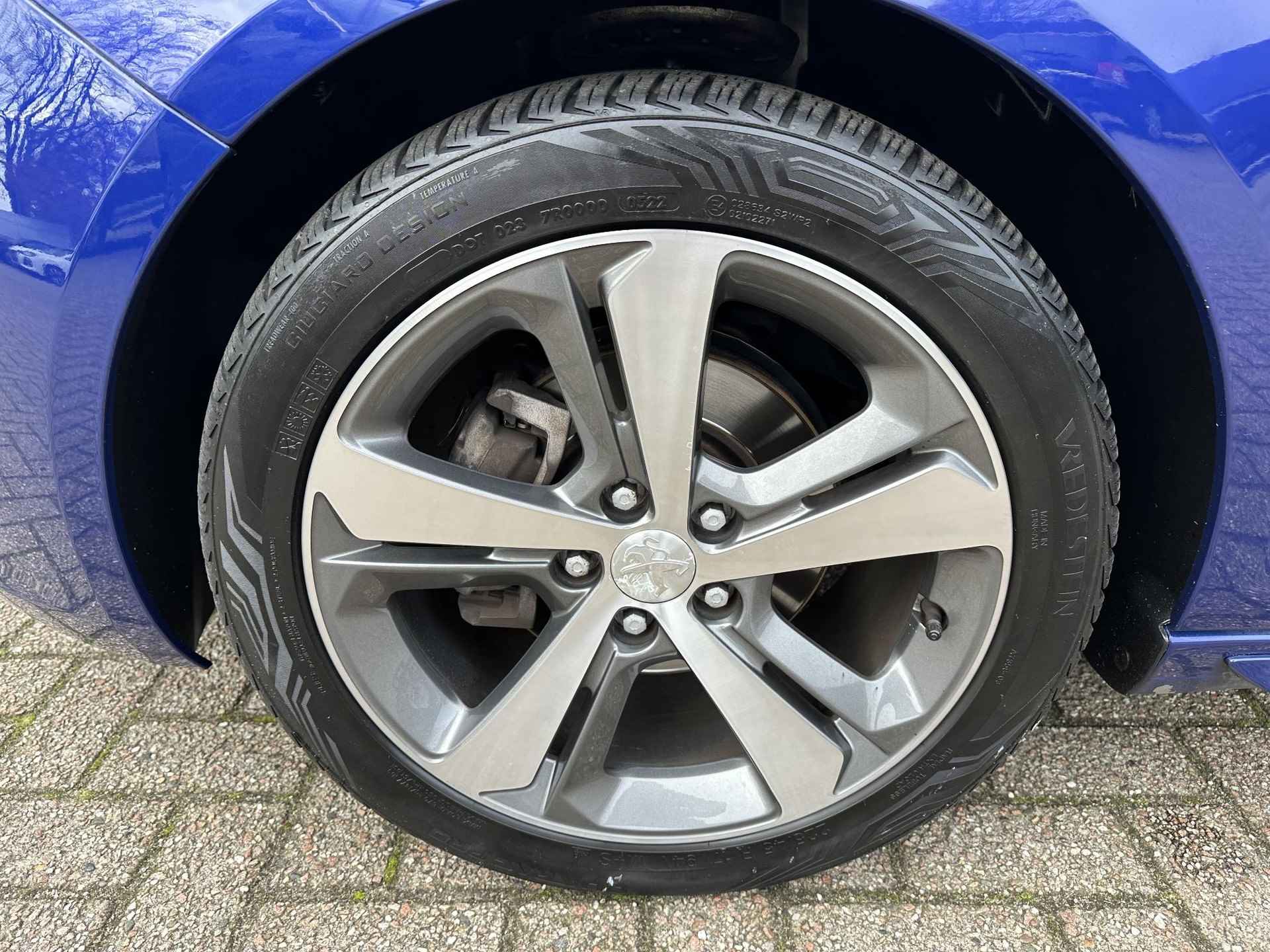 Peugeot 308 SW 1.2 Turbo 130 PK GT-line | Sportieve Uitvoering | Alcantara Bekleding | Navigatie | Full LED Verlichting | Camera | Parkeersensoren | 17 Inch Lichtmetalen Velgen | Cruise Control | Climate Control | - 41/57