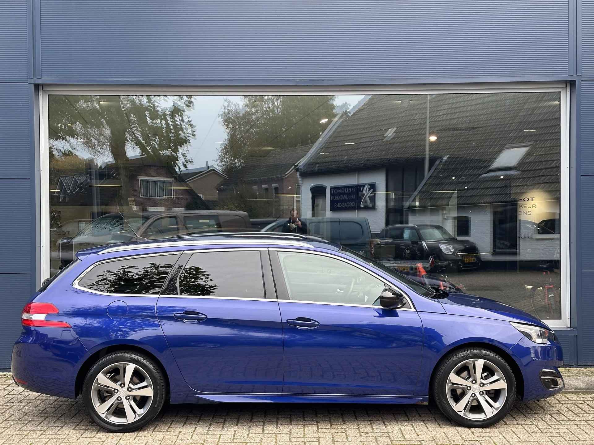 Peugeot 308 SW 1.2 Turbo 130 PK GT-line | Sportieve Uitvoering | Alcantara Bekleding | Navigatie | Full LED Verlichting | Camera | Parkeersensoren | 17 Inch Lichtmetalen Velgen | Cruise Control | Climate Control | - 6/57