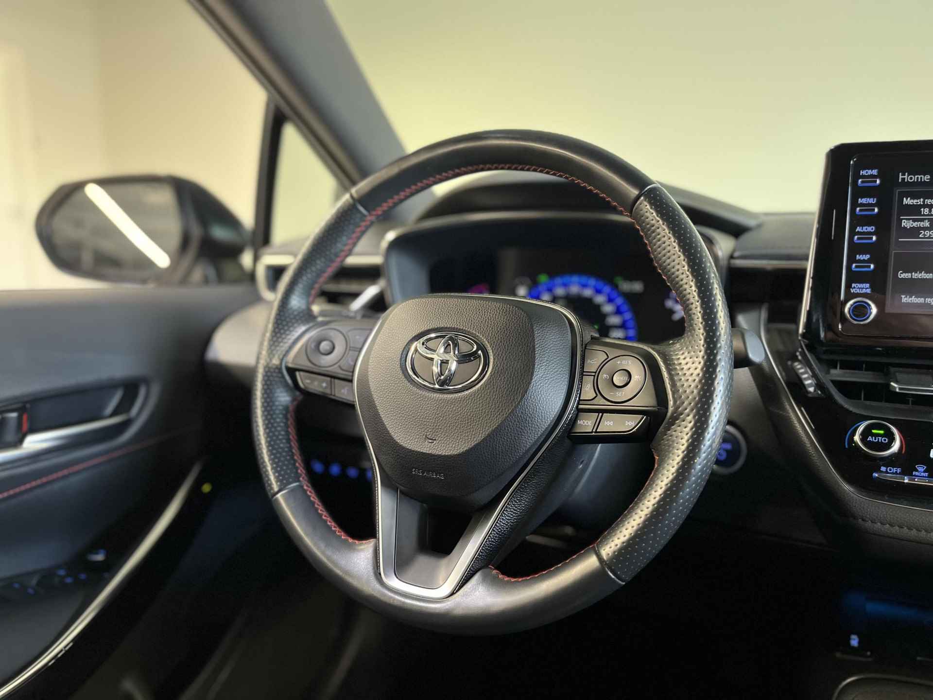 Toyota Corolla Touring Sports 1.8 Hybrid GR-Sport | Stoelverwarming & Stuurwielverwarming | Apple Carplay / Android Auto | - 6/38