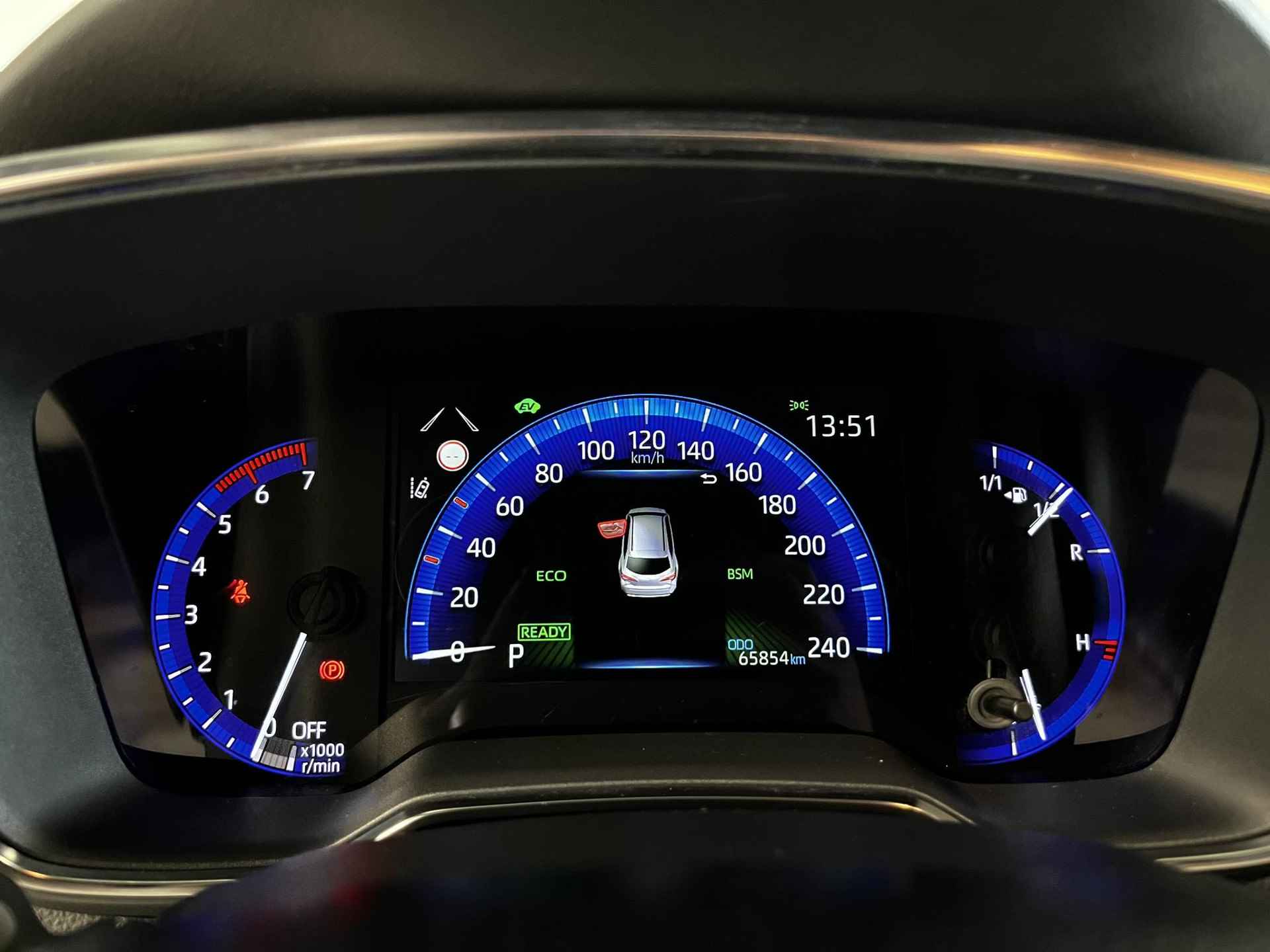Toyota Corolla Touring Sports 1.8 Hybrid GR-Sport | Stoelverwarming & Stuurwielverwarming | Apple Carplay / Android Auto | - 33/38