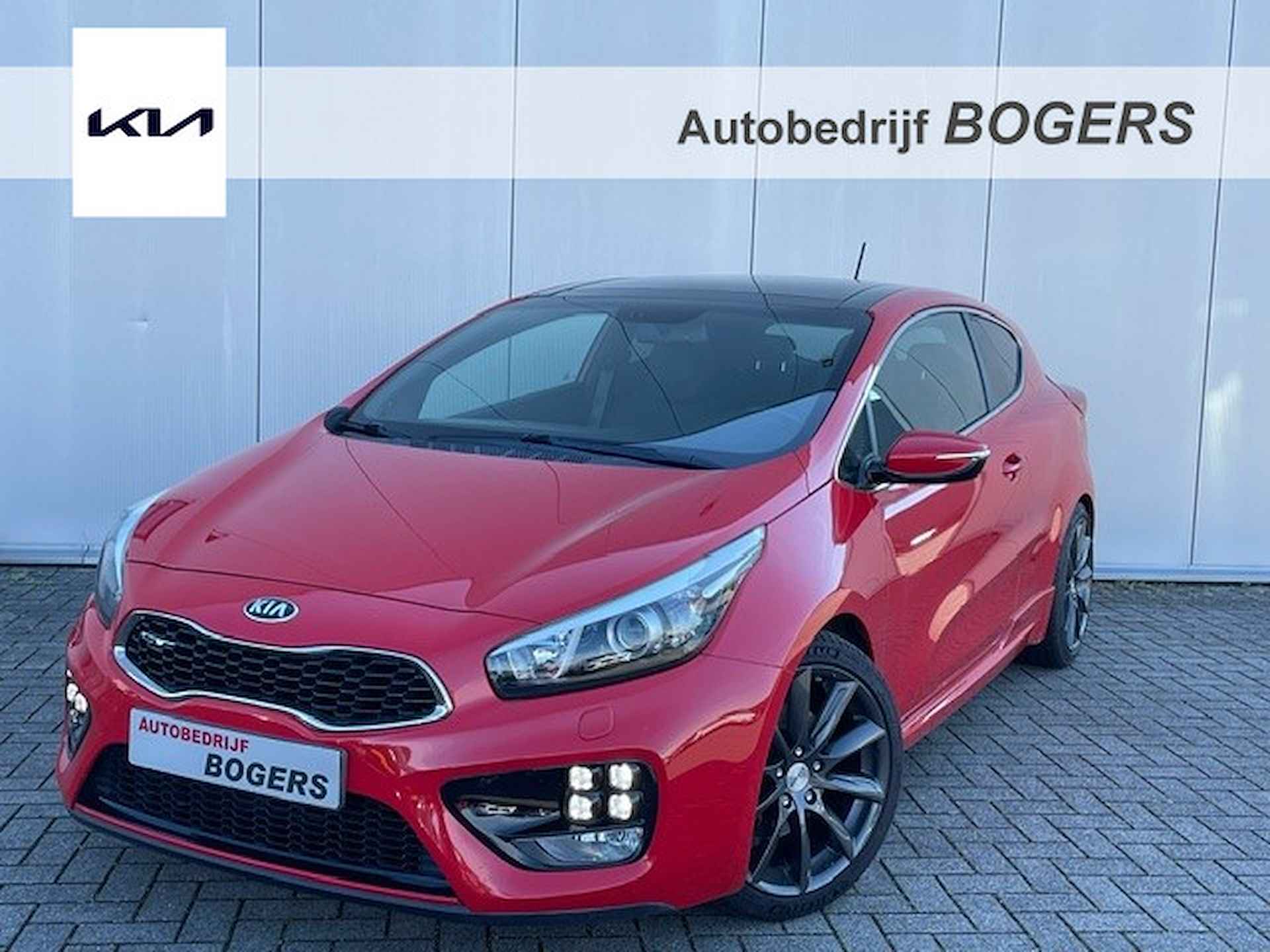 Kia pro_cee'd 1.6 GT 204 Pk Navigatie, Schuifdak, Climate Control, Cruise Control, 18"Lm, Achteruitrijcamera - 1/20