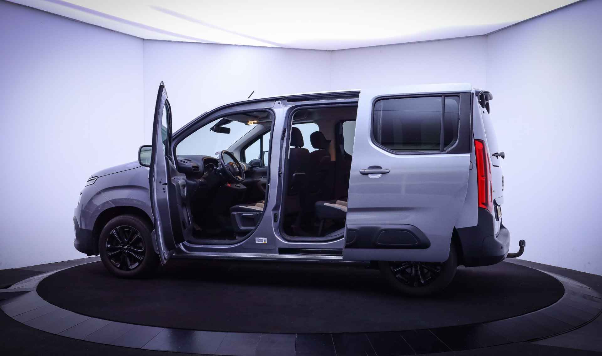 Citroën Berlingo 1.2T Aut. Feel NAVI/CARPLAY/TREKHAAK/CRUISE/CLIMA/2X SCHUIFDEUR/LED DAGRIJ/LMV - 9/25