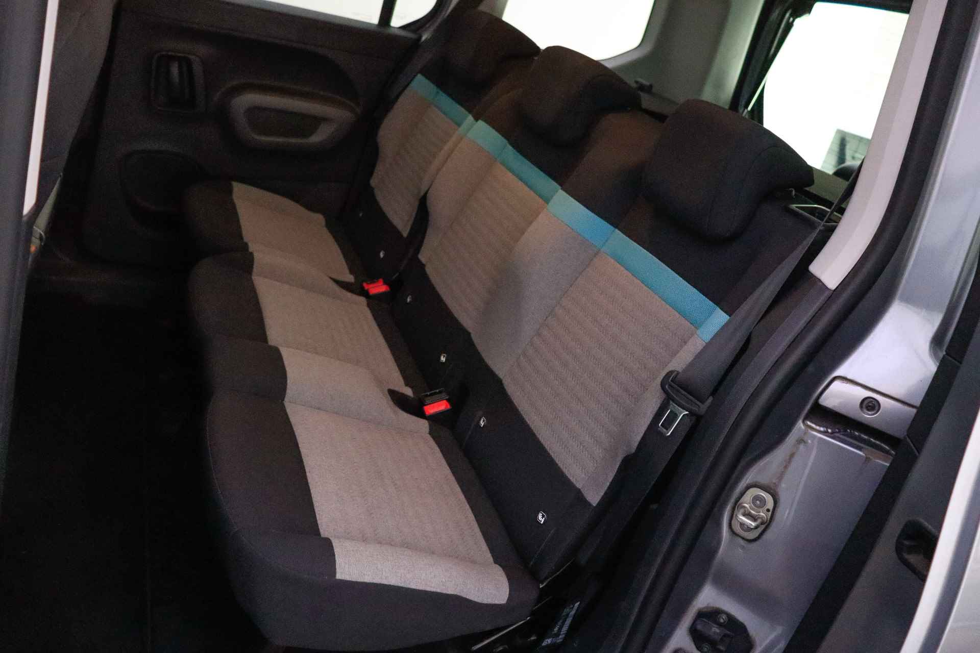 Citroën Berlingo 1.2T Aut. Feel NAVI/CARPLAY/TREKHAAK/CRUISE/CLIMA/2X SCHUIFDEUR/LED DAGRIJ/LMV - 11/25