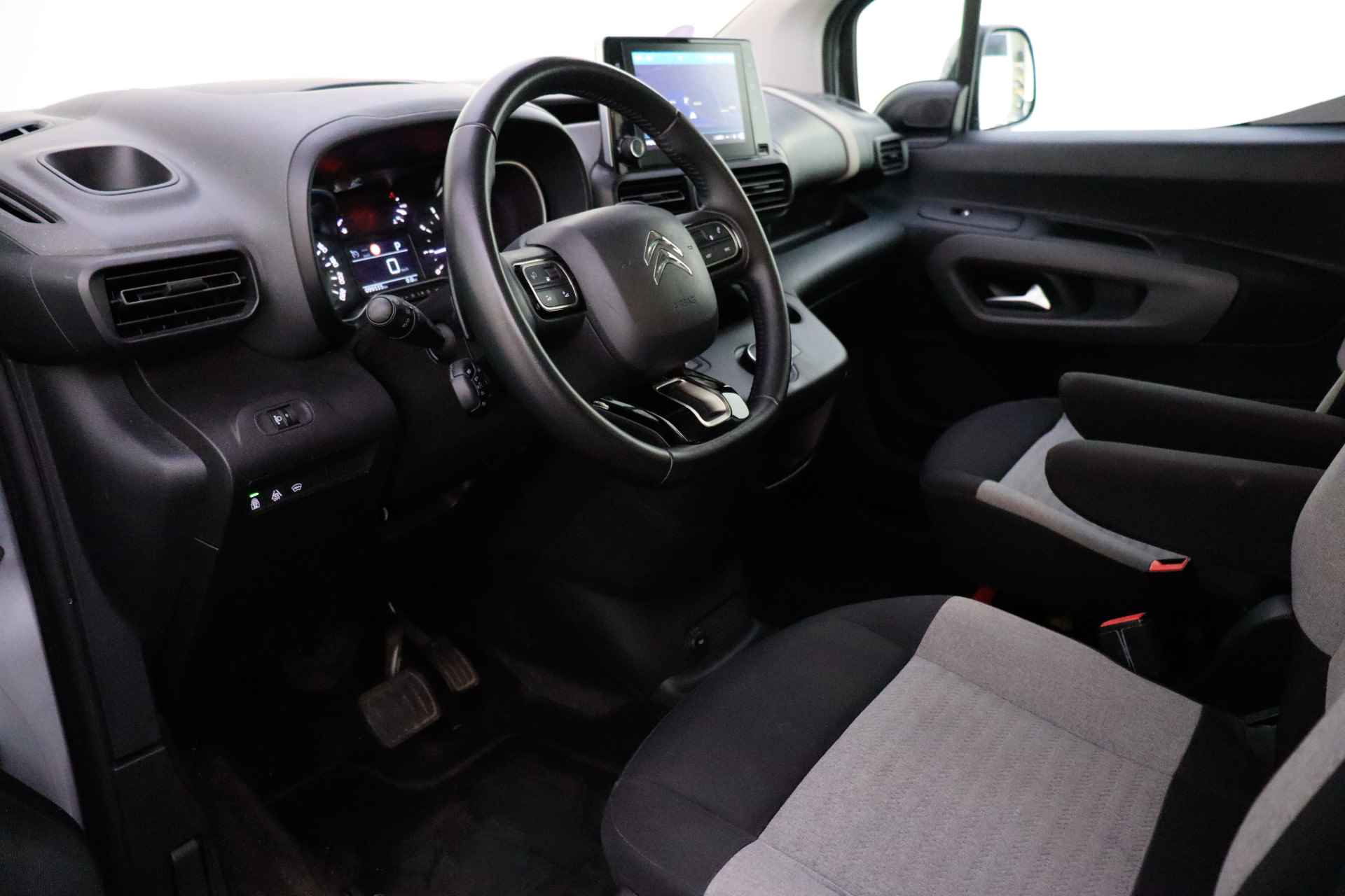 Citroën Berlingo 1.2T Aut. Feel NAVI/CARPLAY/TREKHAAK/CRUISE/CLIMA/2X SCHUIFDEUR/LED DAGRIJ/LMV - 15/25