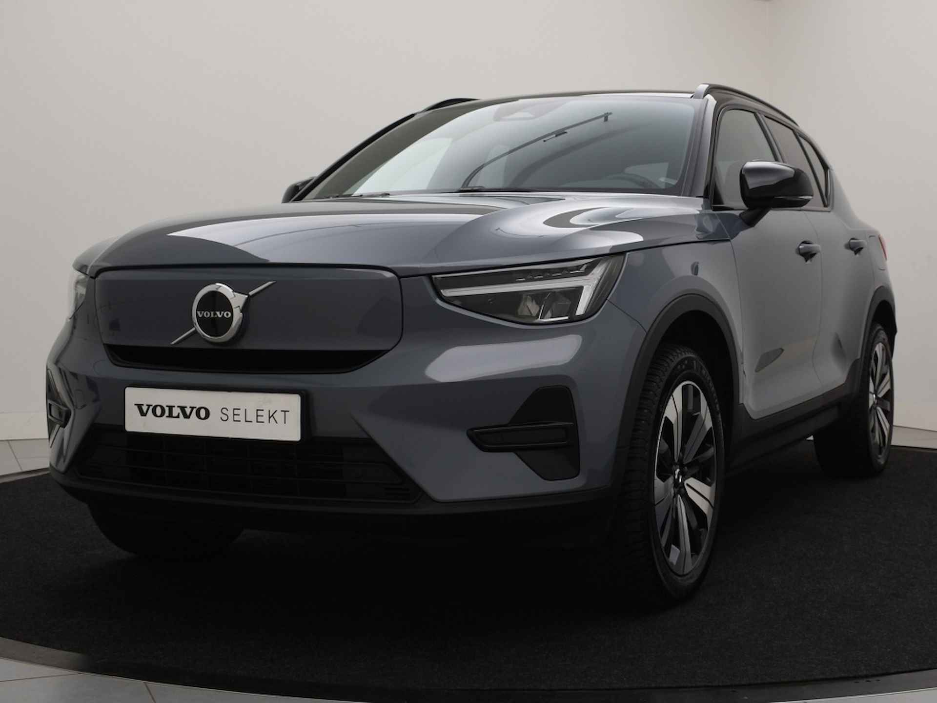 Volvo XC40 RECHARGE PURE ELECTRIC CORE 19INCH GOOGLE MAPS CAMERA - 2/29