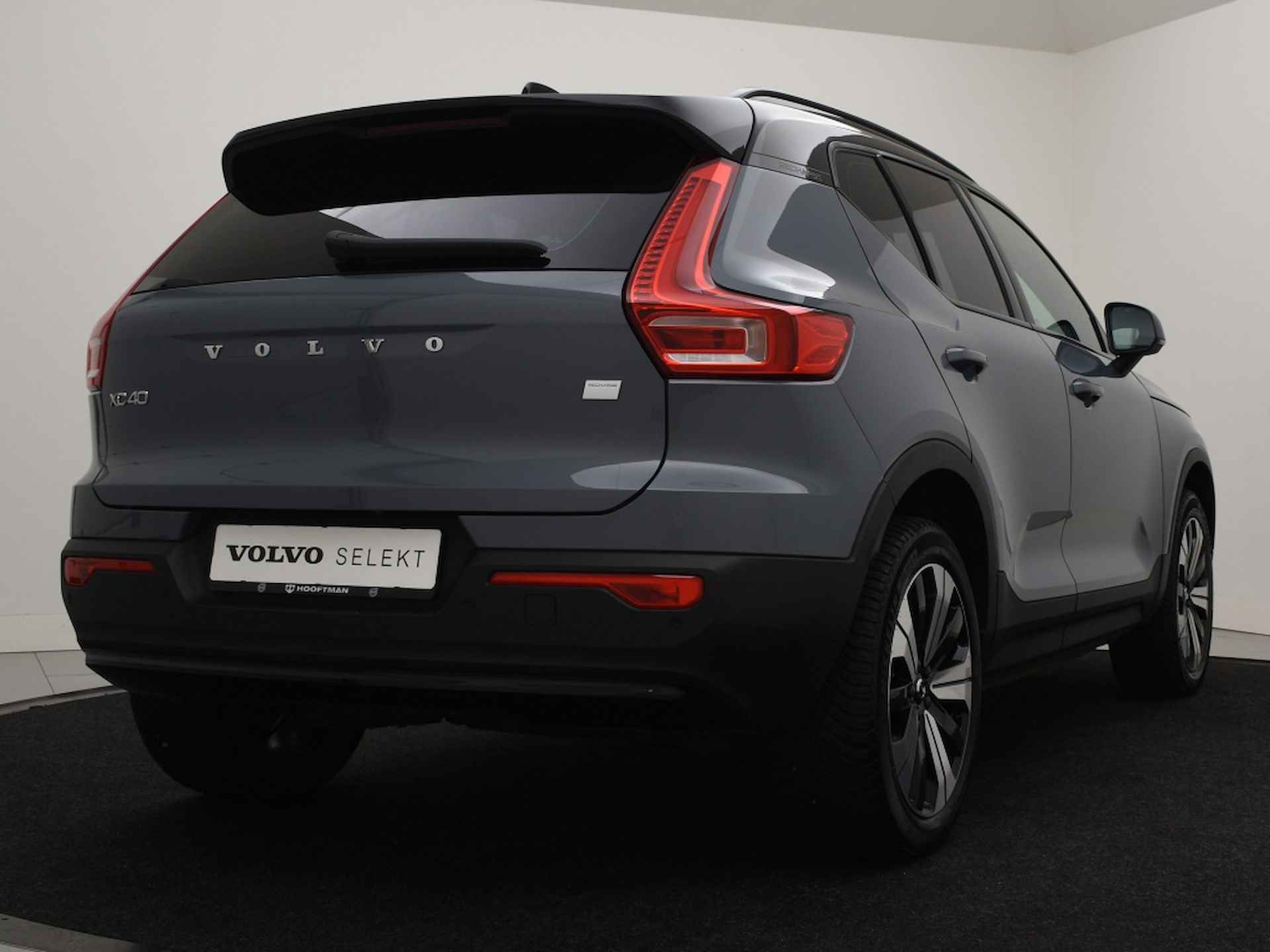 Volvo XC40 RECHARGE PURE ELECTRIC CORE 19INCH GOOGLE MAPS CAMERA - 4/29