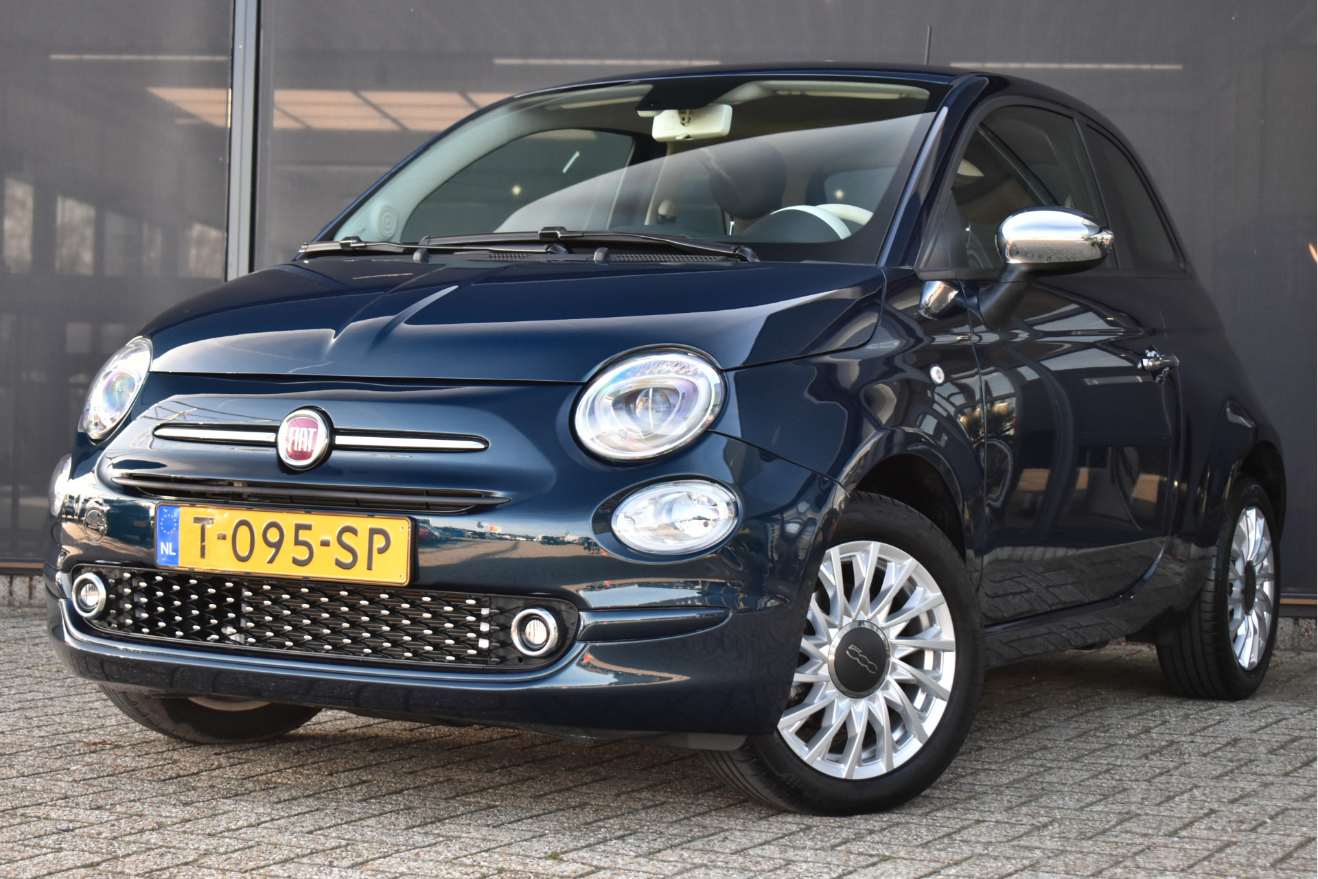 Fiat 500 1.0 Dolcevita Hybrid | Navigatie | Climate Control | Parkeersensoren | Cruise Control |