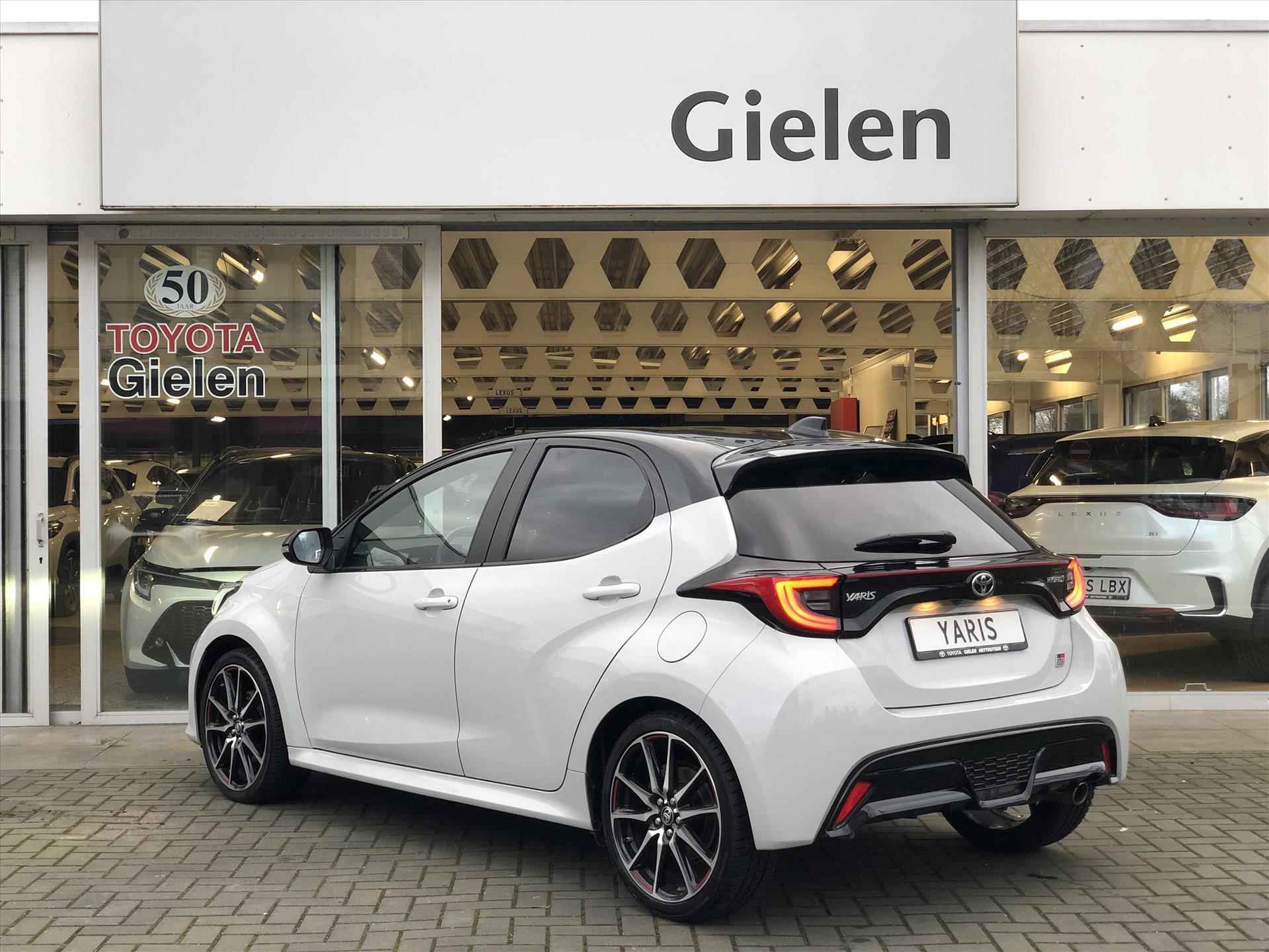 Toyota Yaris 1.5 Hybrid GR Sport | JBL, Dodehoekherkenning, Stoelverwarming, Smart connect, Dynamic Grey, Keyless, CarPlay, Half Leer - 42/42