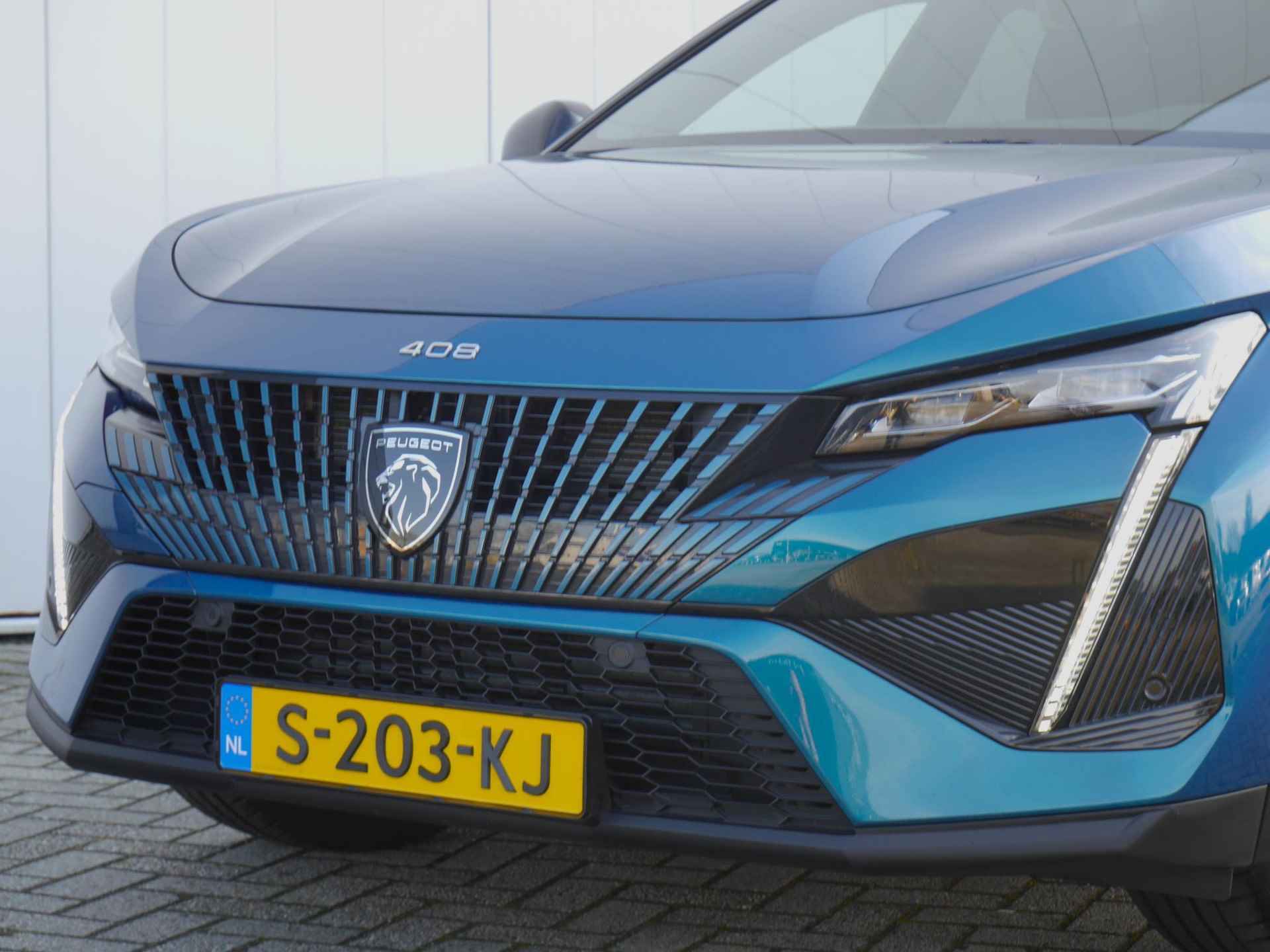 Peugeot 408 1.6 HYbrid GT EAT8 First Edition 225 Pk | AGR Comfort Stoel | Massage & Stoelverwarming | Elektronische Achterklep | 20 Inch Velgen | Adaptieve Cruise Control | Navigatie | Draadloos Apple Carplay & Android Auto - 8/64