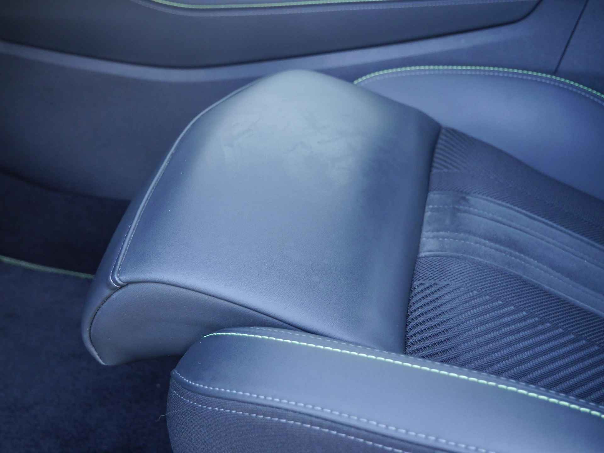 Peugeot 408 1.6 HYbrid GT EAT8 First Edition 225 Pk | AGR Comfort Stoel | Massage & Stoelverwarming | Elektronische Achterklep | 20 Inch Velgen | Adaptieve Cruise Control | Navigatie | Draadloos Apple Carplay & Android Auto - 20/64