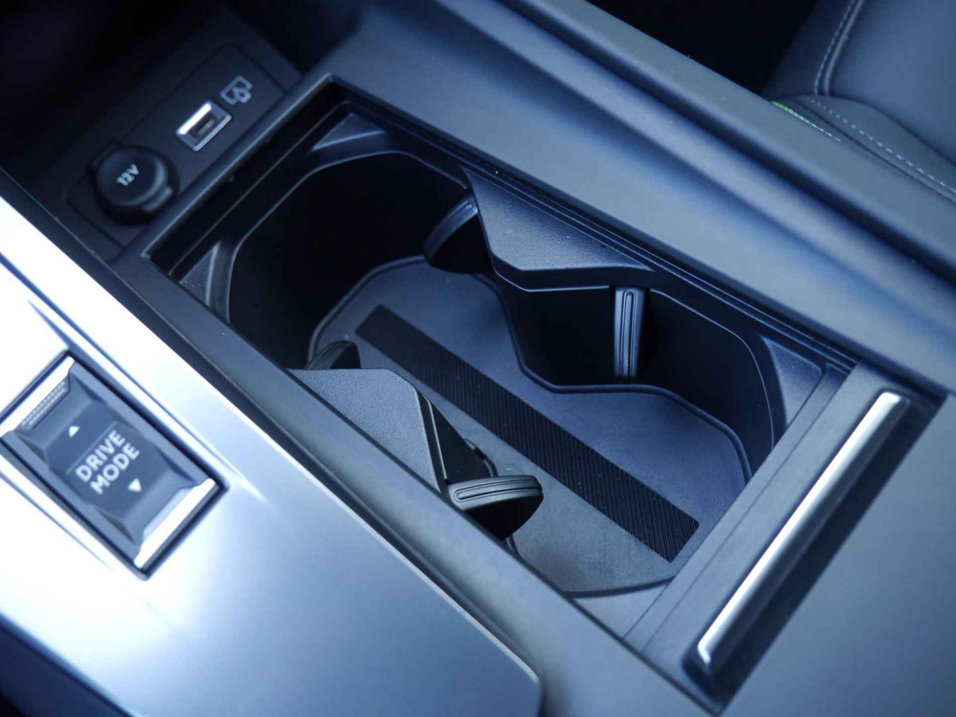 Peugeot 408 1.6 HYbrid GT EAT8 First Edition 225 Pk | AGR Comfort Stoel | Massage & Stoelverwarming | Elektronische Achterklep | 20 Inch Velgen | Adaptieve Cruise Control | Navigatie | Draadloos Apple Carplay & Android Auto - 42/64