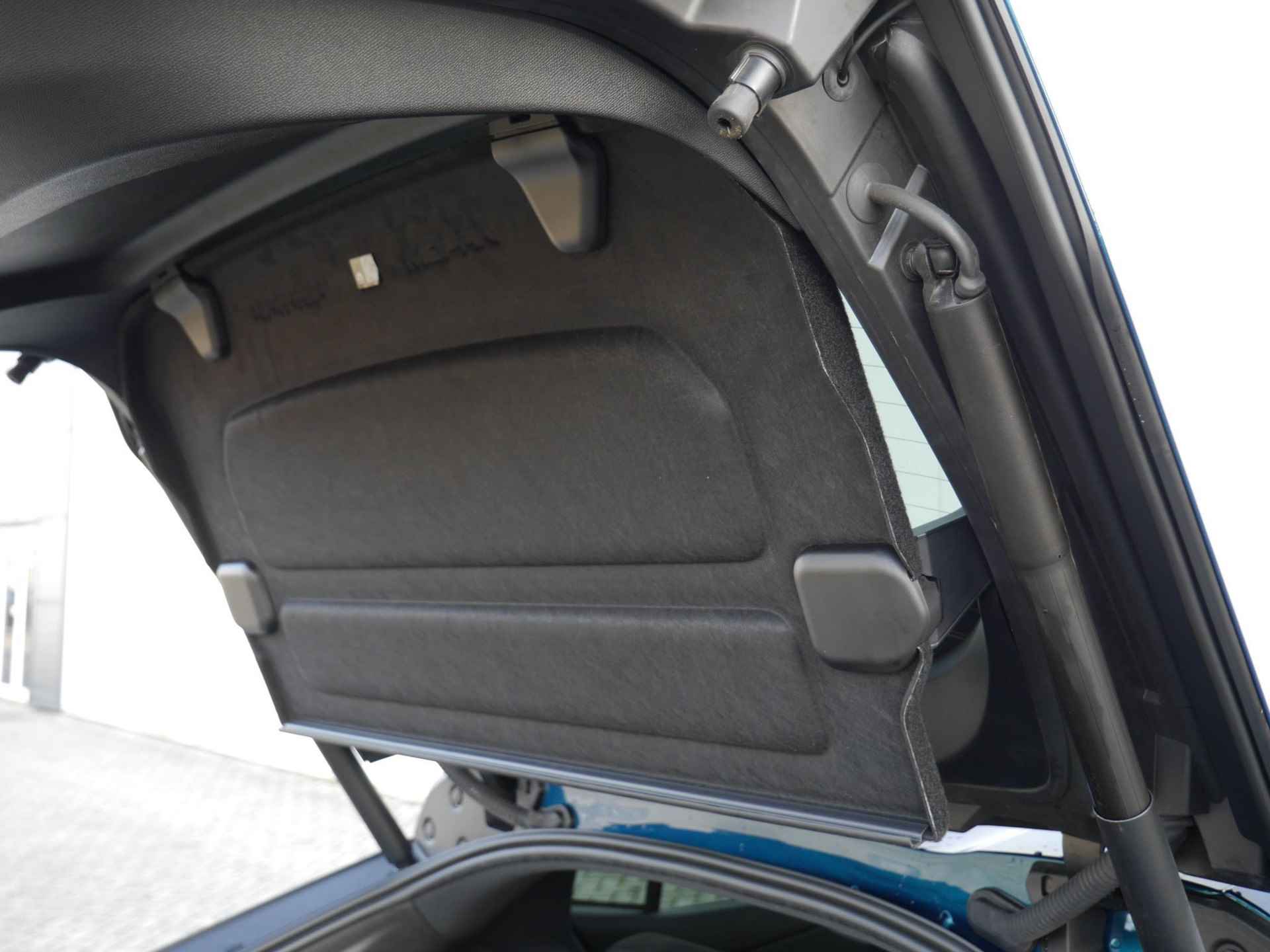 Peugeot 408 1.6 HYbrid GT EAT8 First Edition 225 Pk | AGR Comfort Stoel | Massage & Stoelverwarming | Elektronische Achterklep | 20 Inch Velgen | Adaptieve Cruise Control | Navigatie | Draadloos Apple Carplay & Android Auto - 48/64