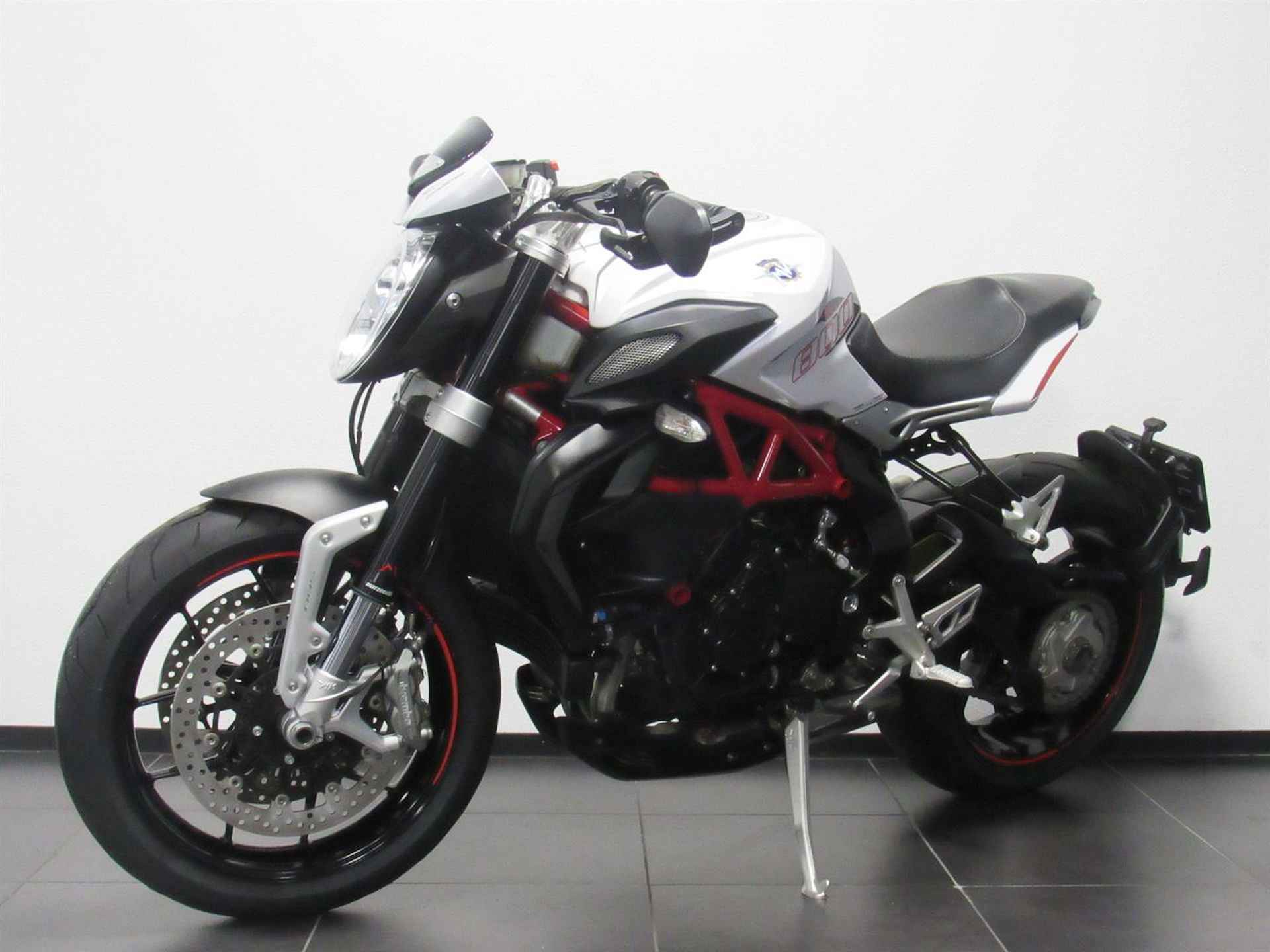 MV Agusta DRAGSTER 800 - 2016 - 3/14