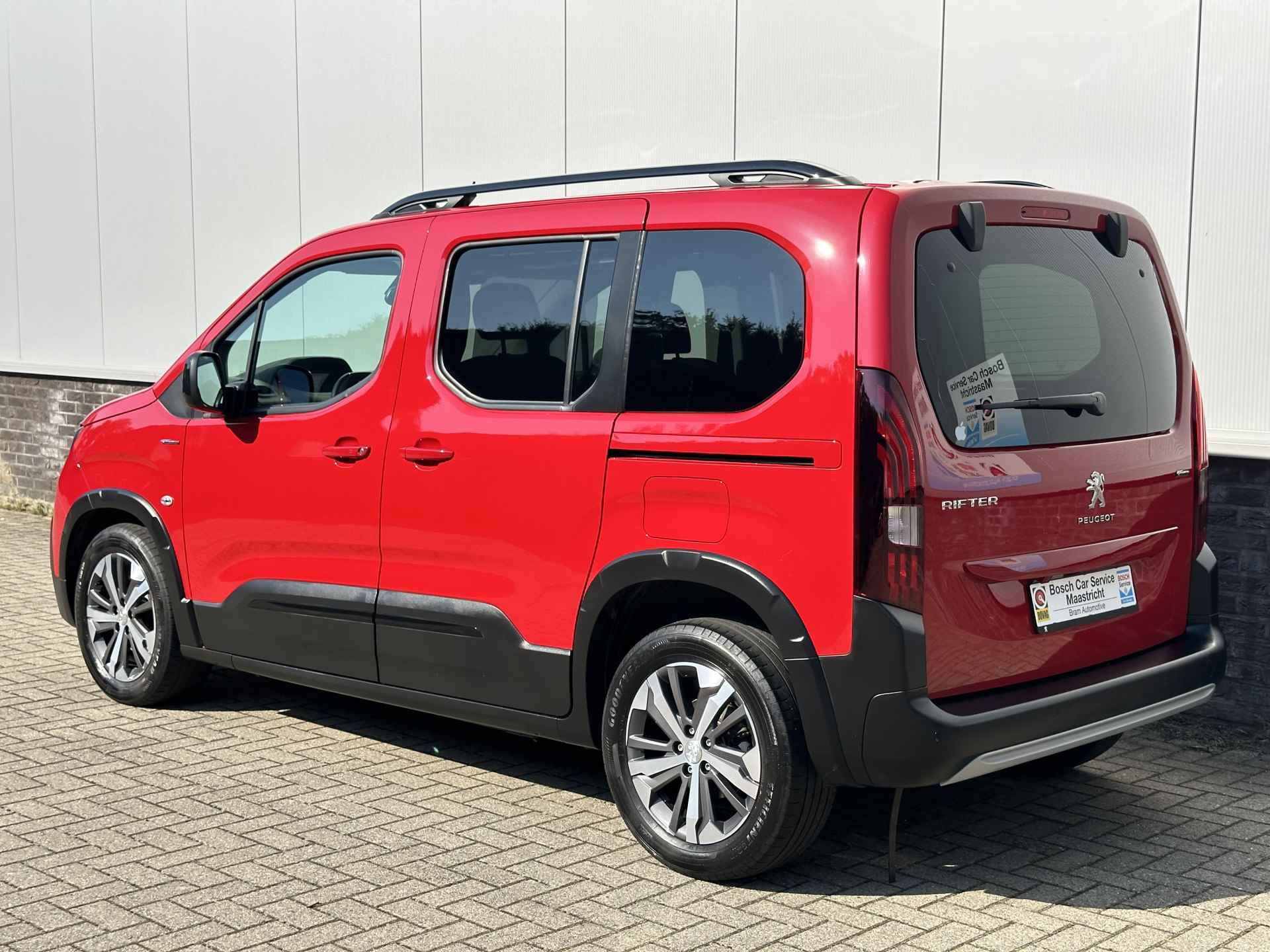 Peugeot Rifter 1.2 Puretech GT-Line | Panorama | Key-less | PDC | Wireless charging | Carplay | Winter-pakket | 17' | Interesse, Proefrit? Bel of app met: 06-24 28 28 42 - 9/41