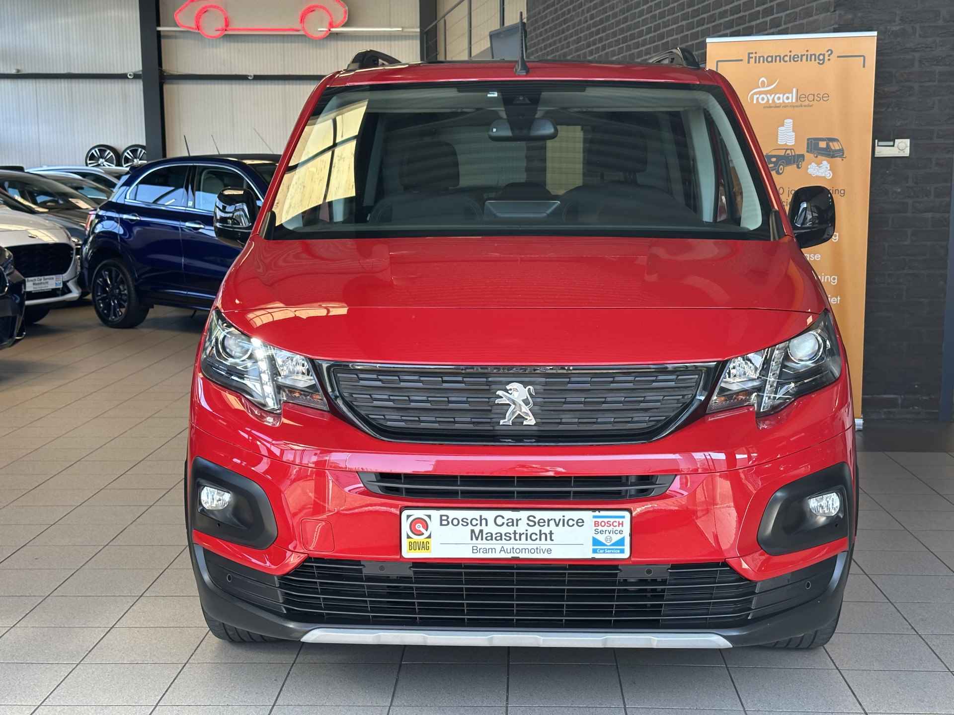 Peugeot Rifter 1.2 Puretech GT-Line | Panorama | Key-less | PDC | Wireless charging | Carplay | Winter-pakket | 17' | Interesse, Proefrit? Bel of app met: 06-24 28 28 42 - 12/41