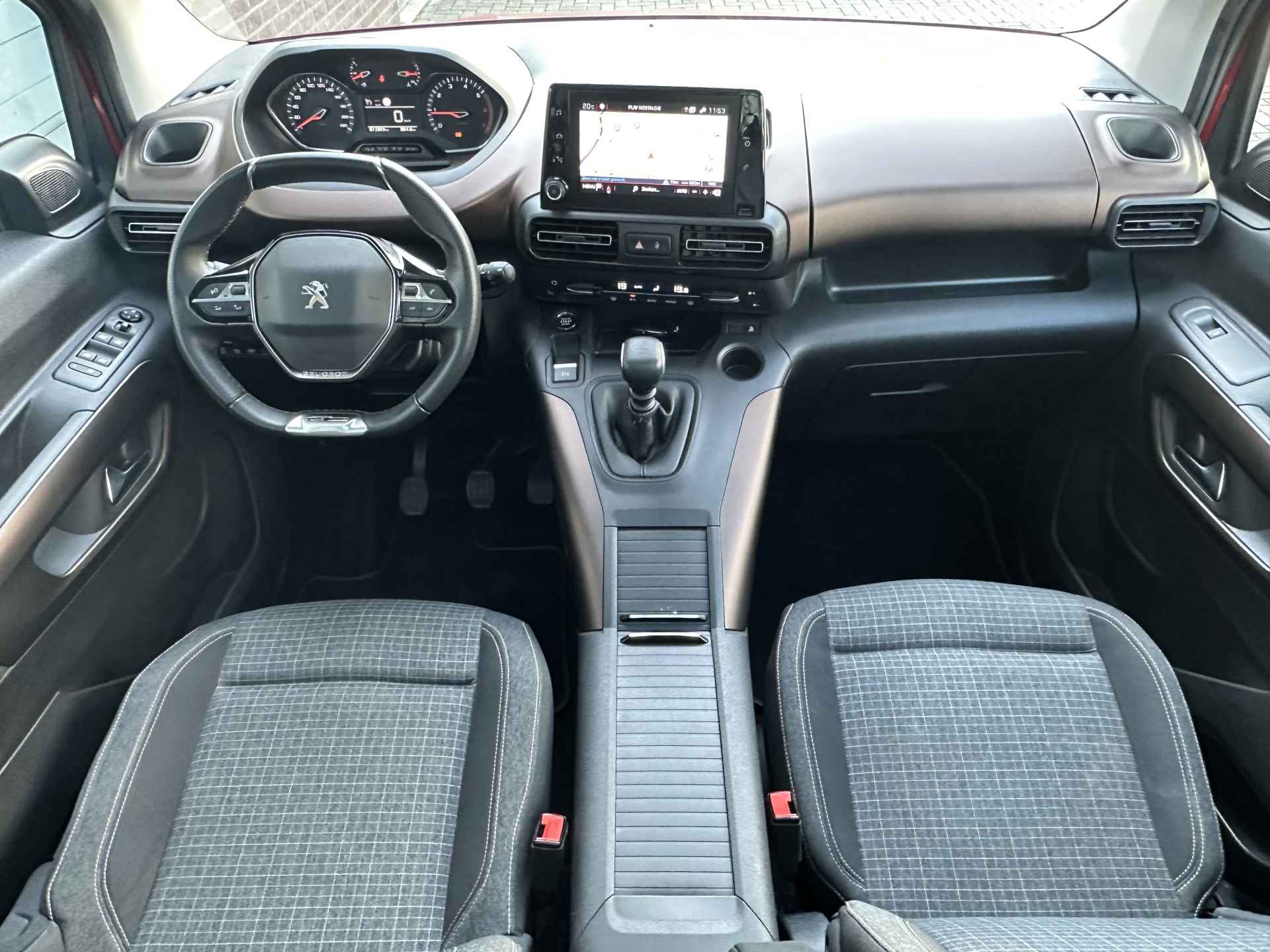 Peugeot Rifter 1.2 Puretech GT-Line | Panorama | Key-less | PDC | Wireless charging | Carplay | Winter-pakket | 17' | Interesse, Proefrit? Bel of app met: 06-24 28 28 42 - 13/41