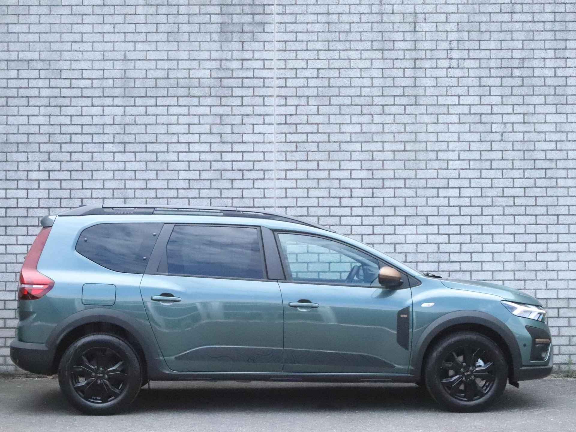 Dacia Jogger 1.0 TCe 100 Bi-Fuel Extreme 7-zitplaatsen | LPG | Achteruitrijcamera | Navigatie | Stoelverwarming | Dodehoekdetectie | - 7/35