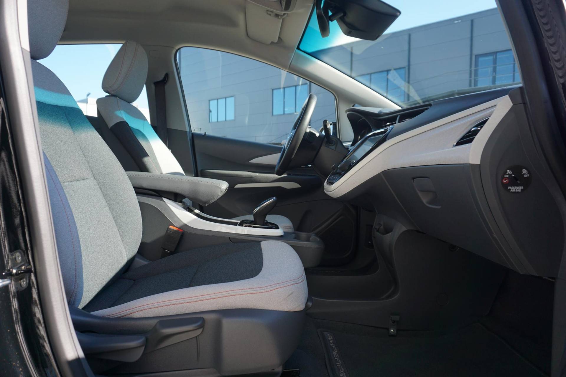 Opel Ampera-e Business 60 kWh Apple Carplay | Verwr. stoelen | -€ 2.000,- Subsidie (SEPP) - 35/38