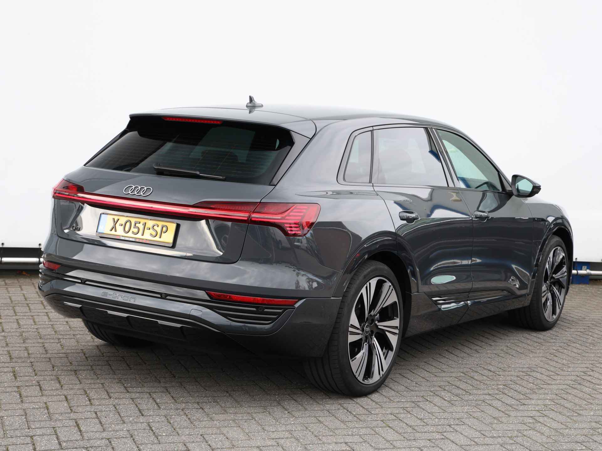 Audi Q8 e-tron 50 quattro 95 kWh 340pk | 22" Velgen | Leder | Stoelverwarming | Navi | Apple Carplay - 6/43