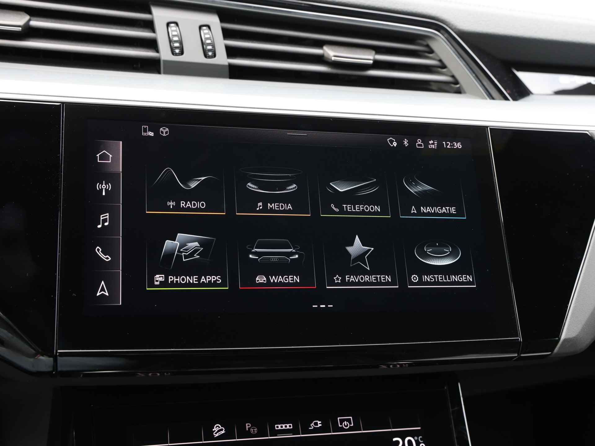 Audi Q8 e-tron 50 quattro 95 kWh 340pk | 22" Velgen | Leder | Stoelverwarming | Navi | Apple Carplay - 28/43