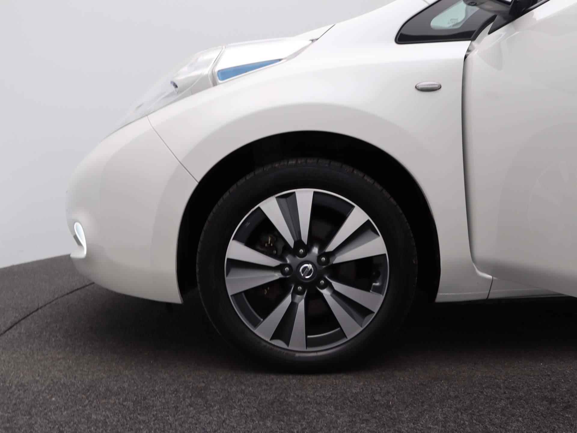 Nissan LEAF Tekna 30 kWh Airco | Navigatie | Achteruitrijcamera | Cruise Control Leren Bekleding | - 15/45