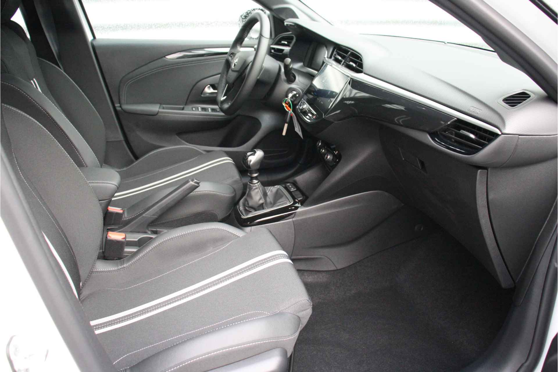 Opel Corsa 1.2 TURBO 100PK GS / NAVI / LEDER / CLIMA / LED / PDC / 16" LMV / CAMERA / WINTERPAKKET / 1E EIGENAAR / NIEUWSTAAT !! - 19/34