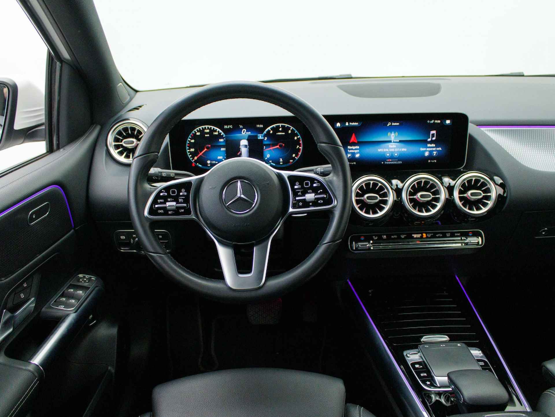 Mercedes-benz B-klasse 180 Launch Edition Premium | All-seasons | LED | 360° camera - 3/50