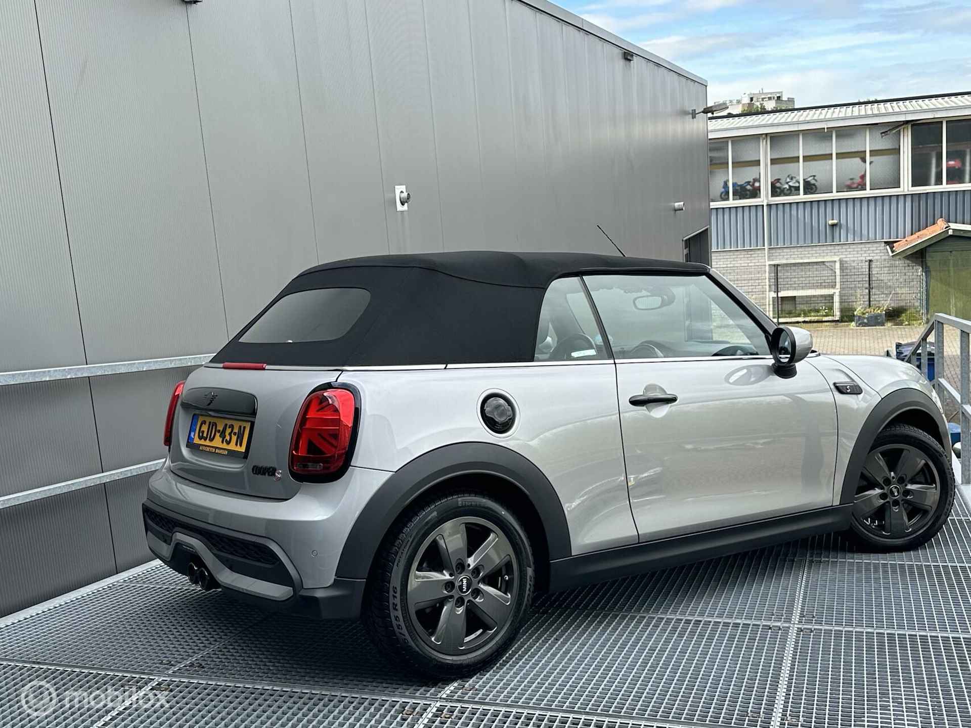 Mini Cabrio 2.0 Cooper S Rockingham GT Edition - 5/28