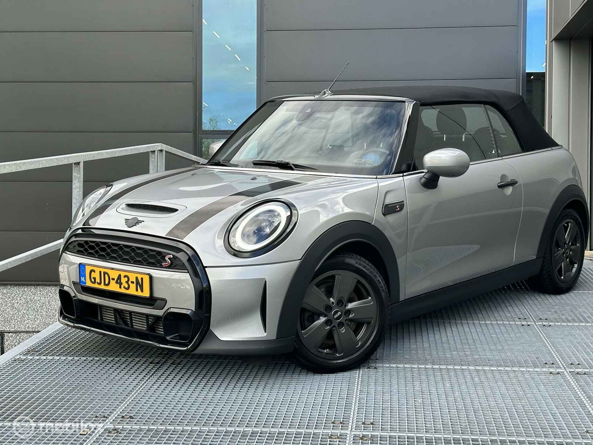 Mini Cabrio 2.0 Cooper S Rockingham GT Edition - 9/28